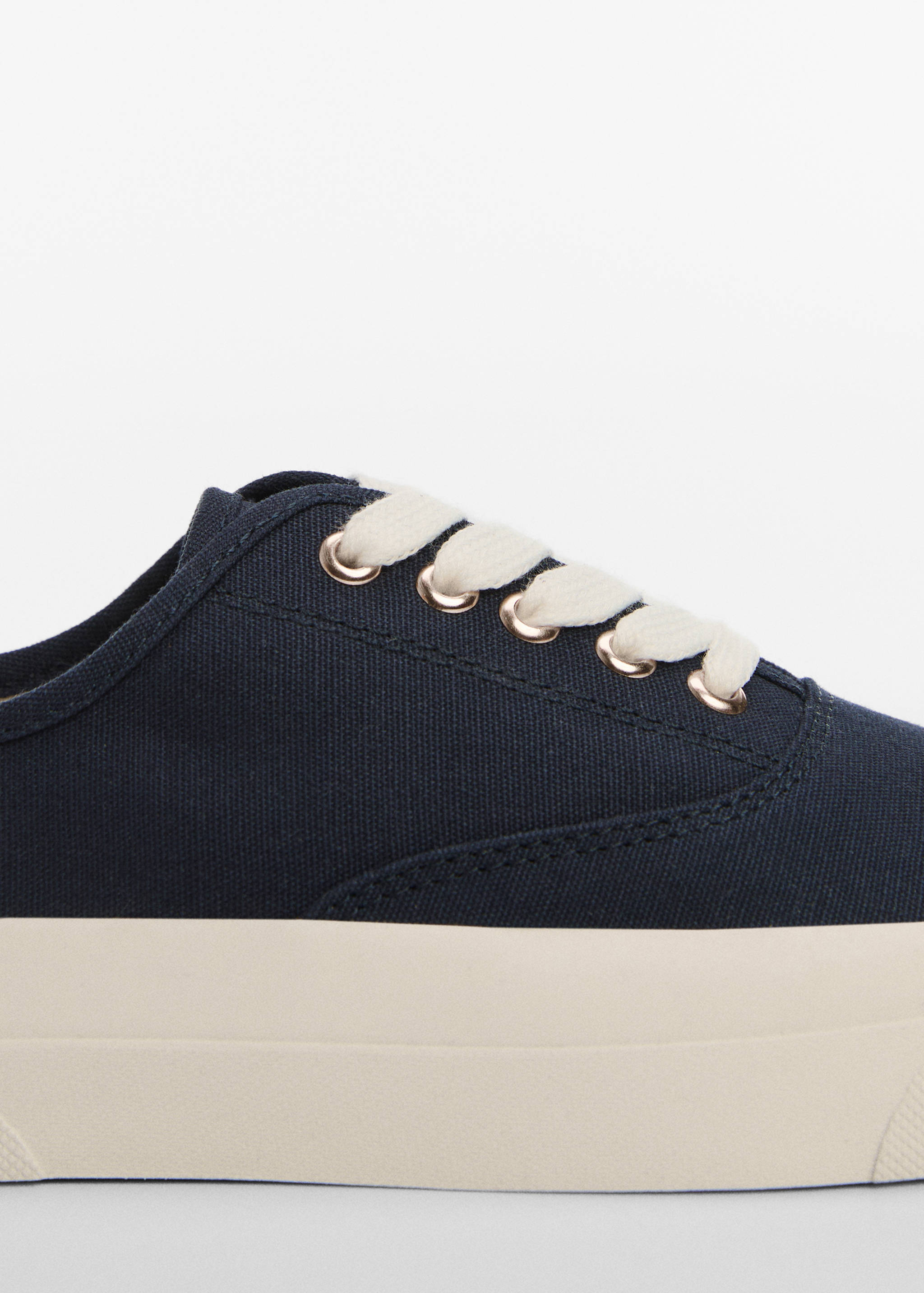 Canvas sneakers met veters - Detail van het artikel 2