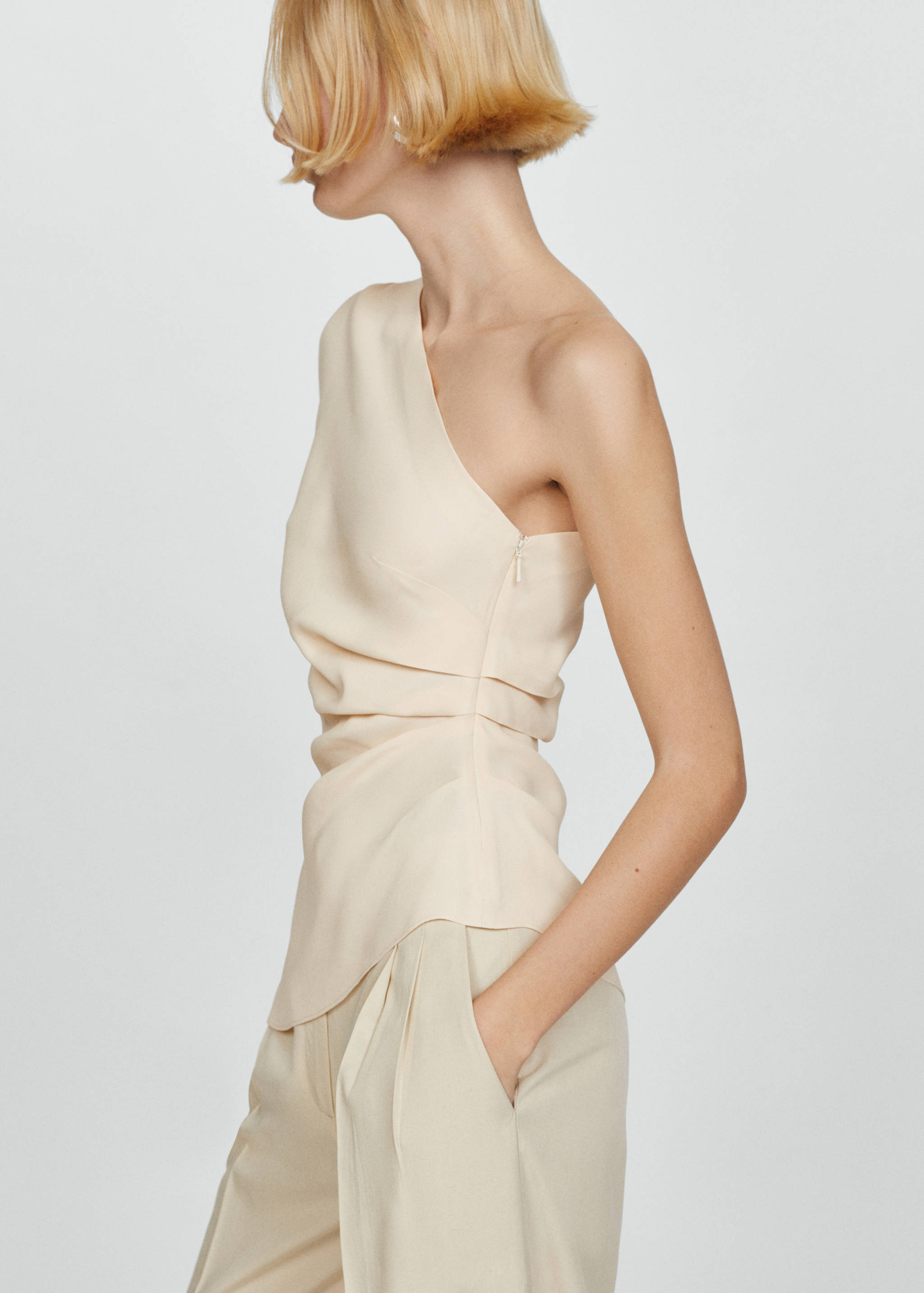 Asymmetrical blouse with draped detail - Details of the article 2
