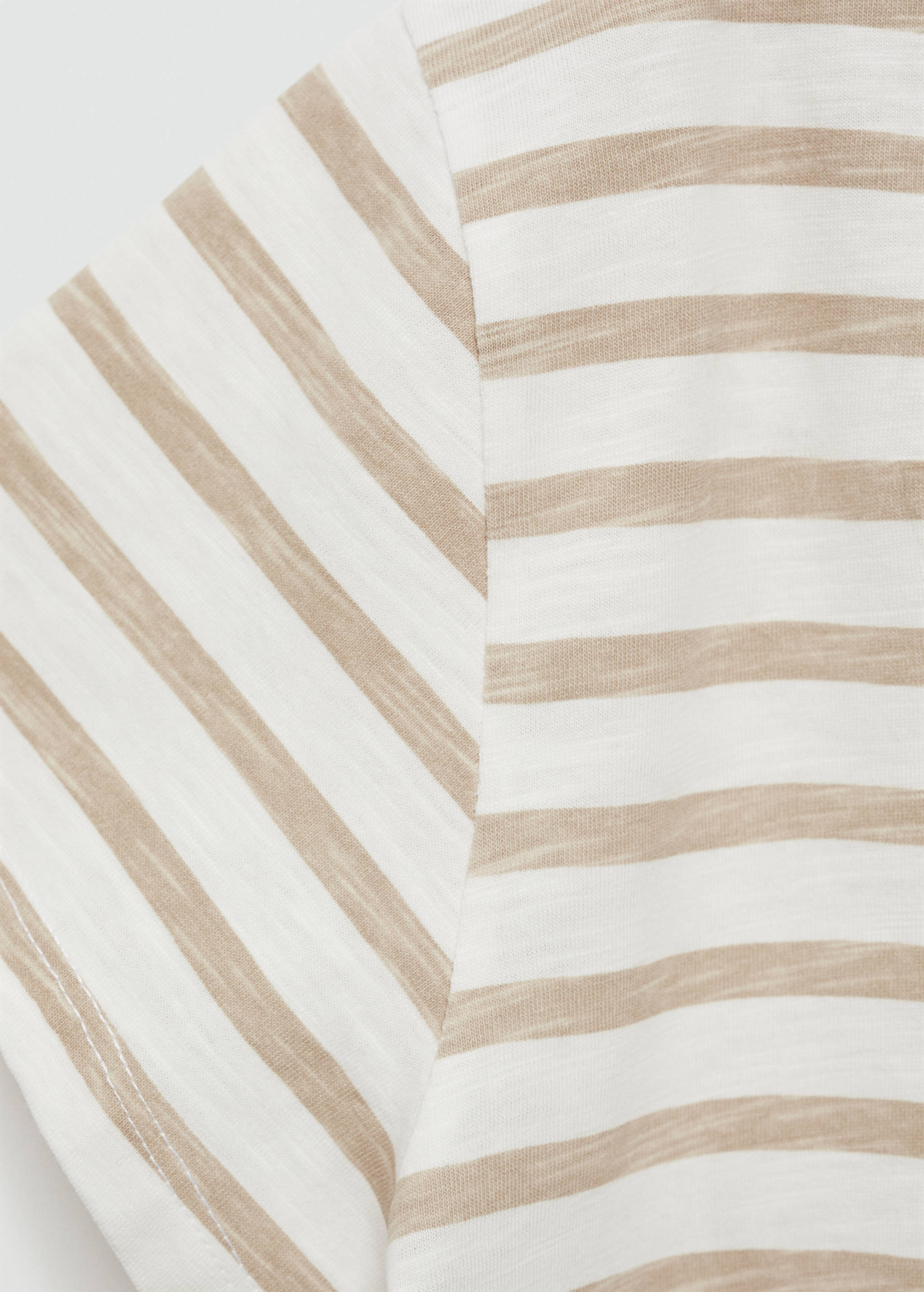 Asymmetrical t-shirt with bow - Details of the article 0