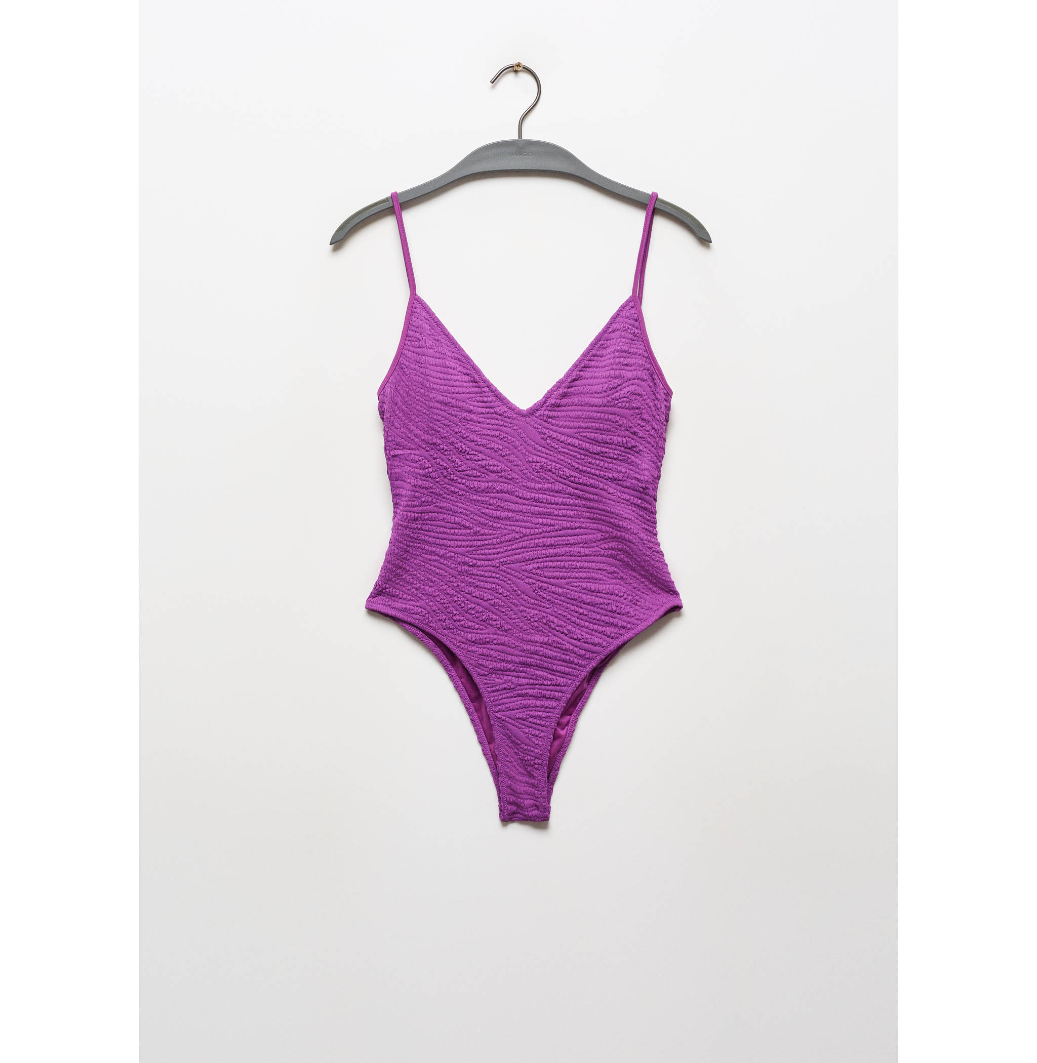 Textured swimsuit with adjustable straps - Article without model