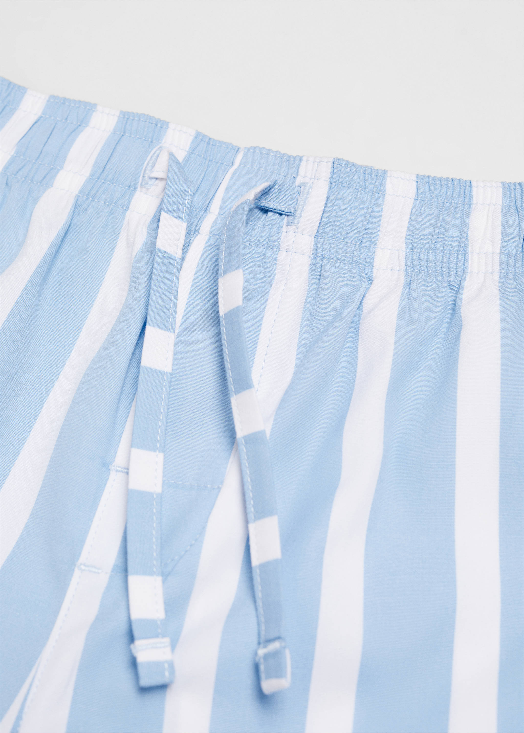 Kurzer Streifen-Pyjama aus Baumwolle - Detail des Artikels 0, Cremeweiß. Ref: 67077116-00.