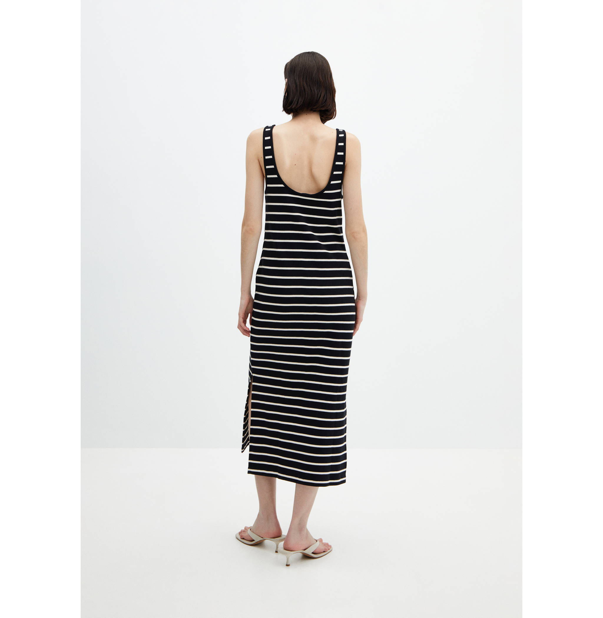 Cut-out striped dress - Reverse of the article