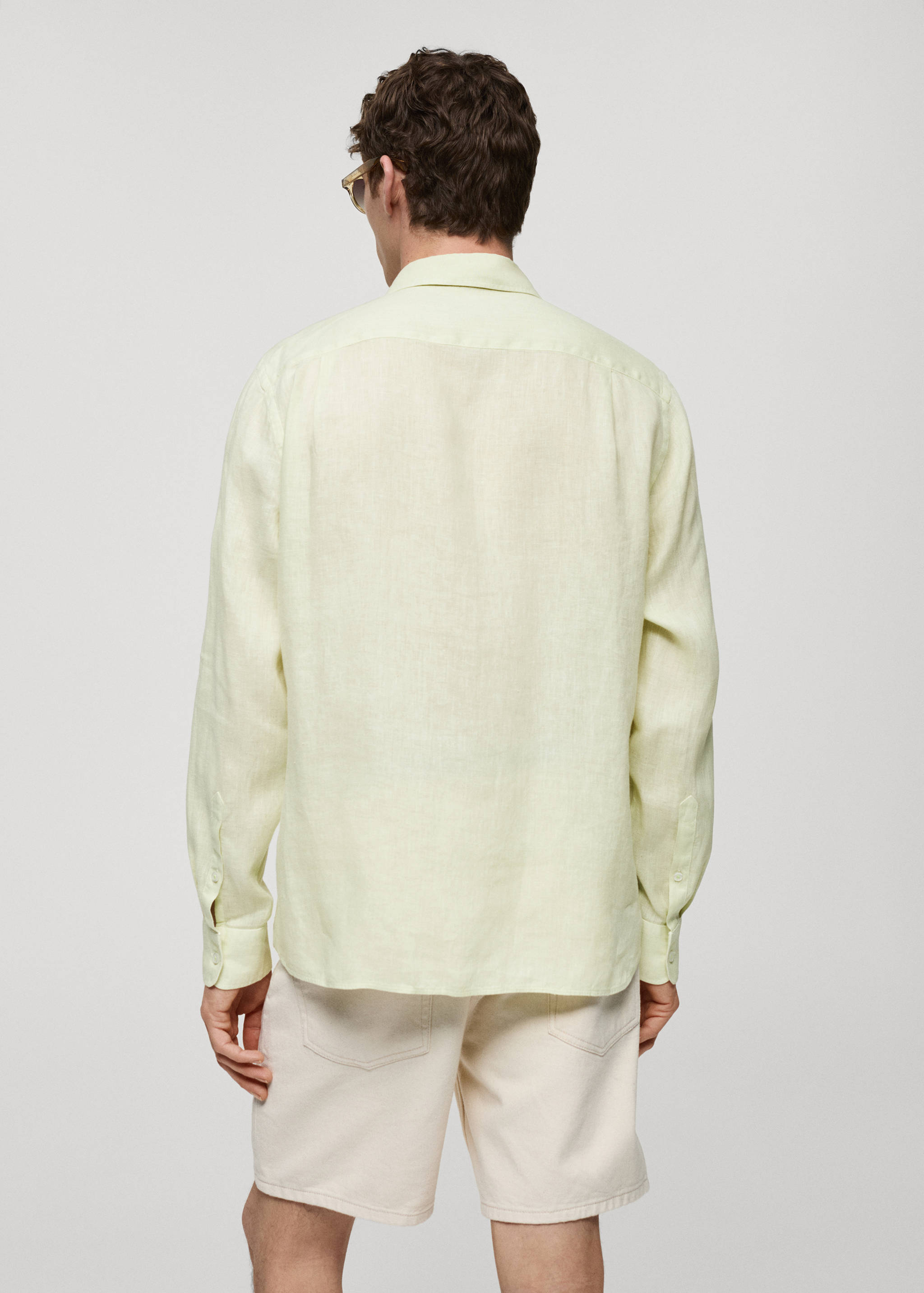 Classic fit 100% linen shirt - Reverse of the article