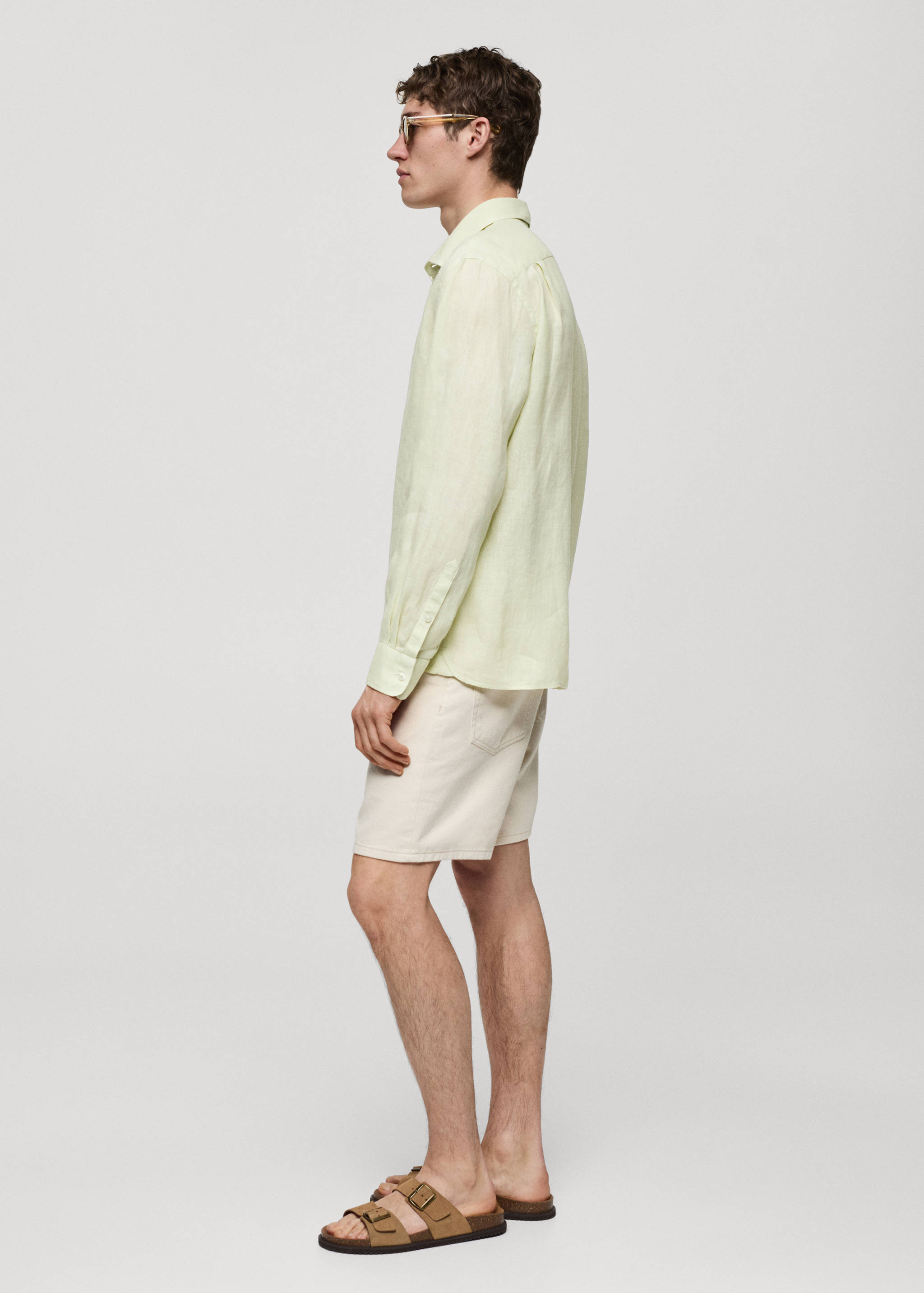 Classic fit 100% linen shirt - Details of the article 2