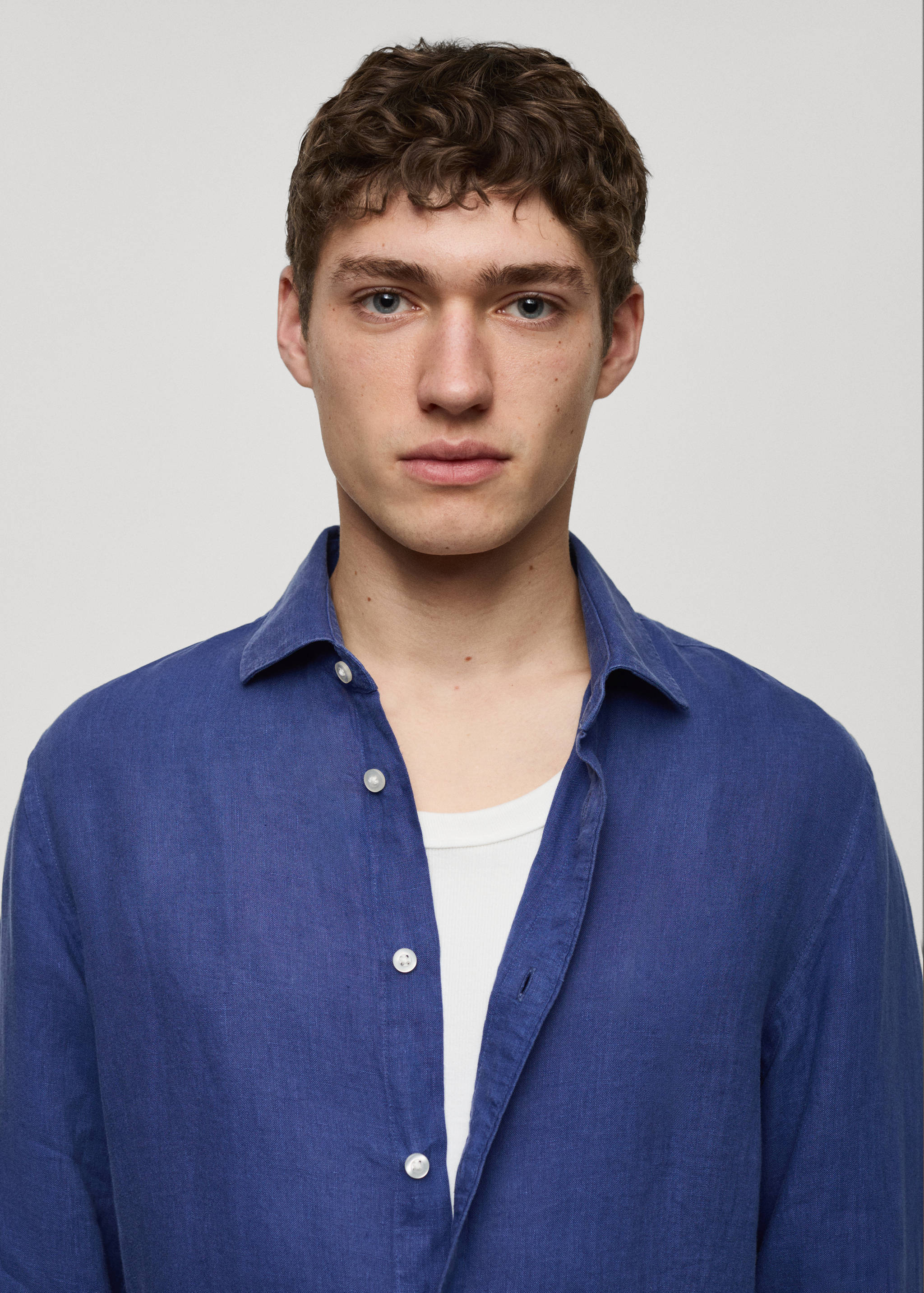 Classic fit 100% linen shirt - Details of the article 1