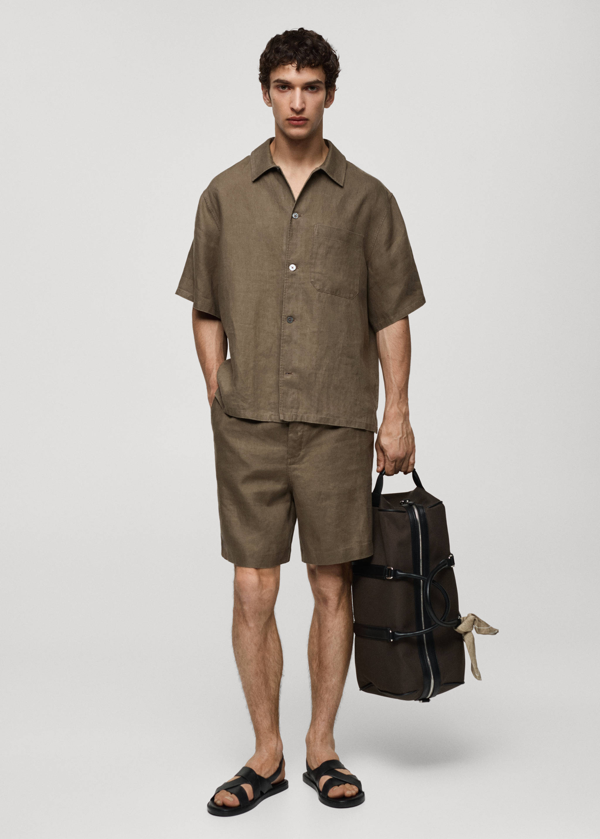 Regular-Fit-Hemd aus 100 % Leinen mit Tasche - Allgemeine Ansicht