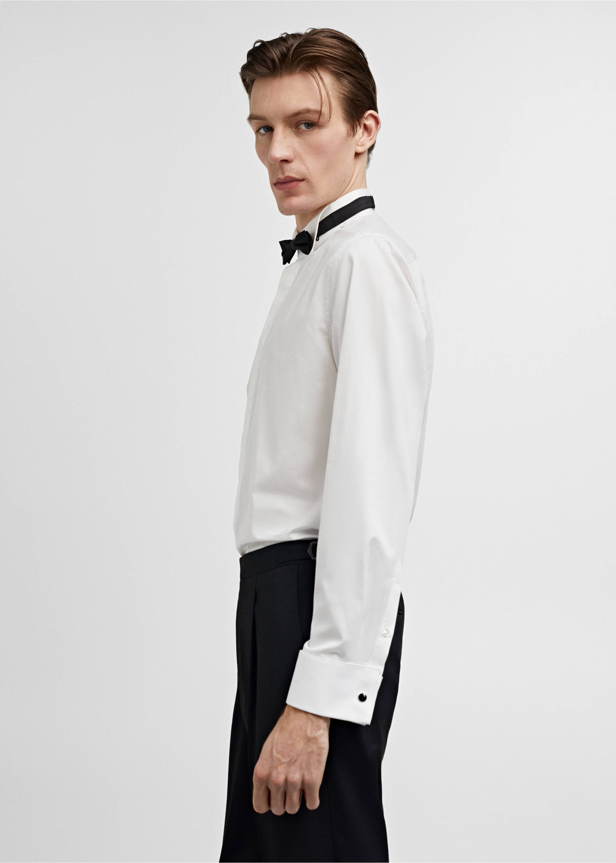 Slim-fit tuxedo shirt - Details of the article 2, White. Ref: 67077691-00.