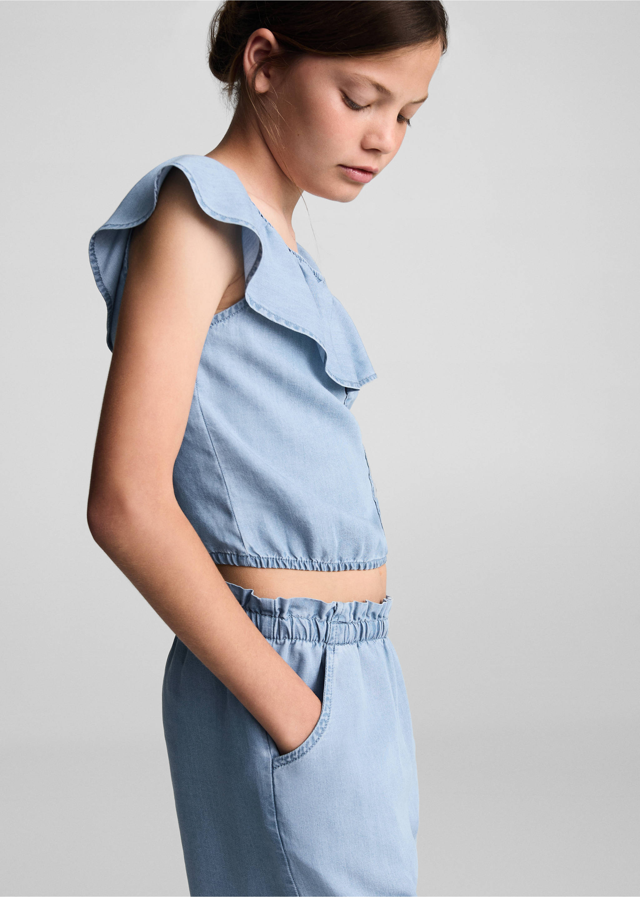 Lyocell shorts with elastic waist - Details of the article 1, Medium Blue. Ref: 67077700-00.