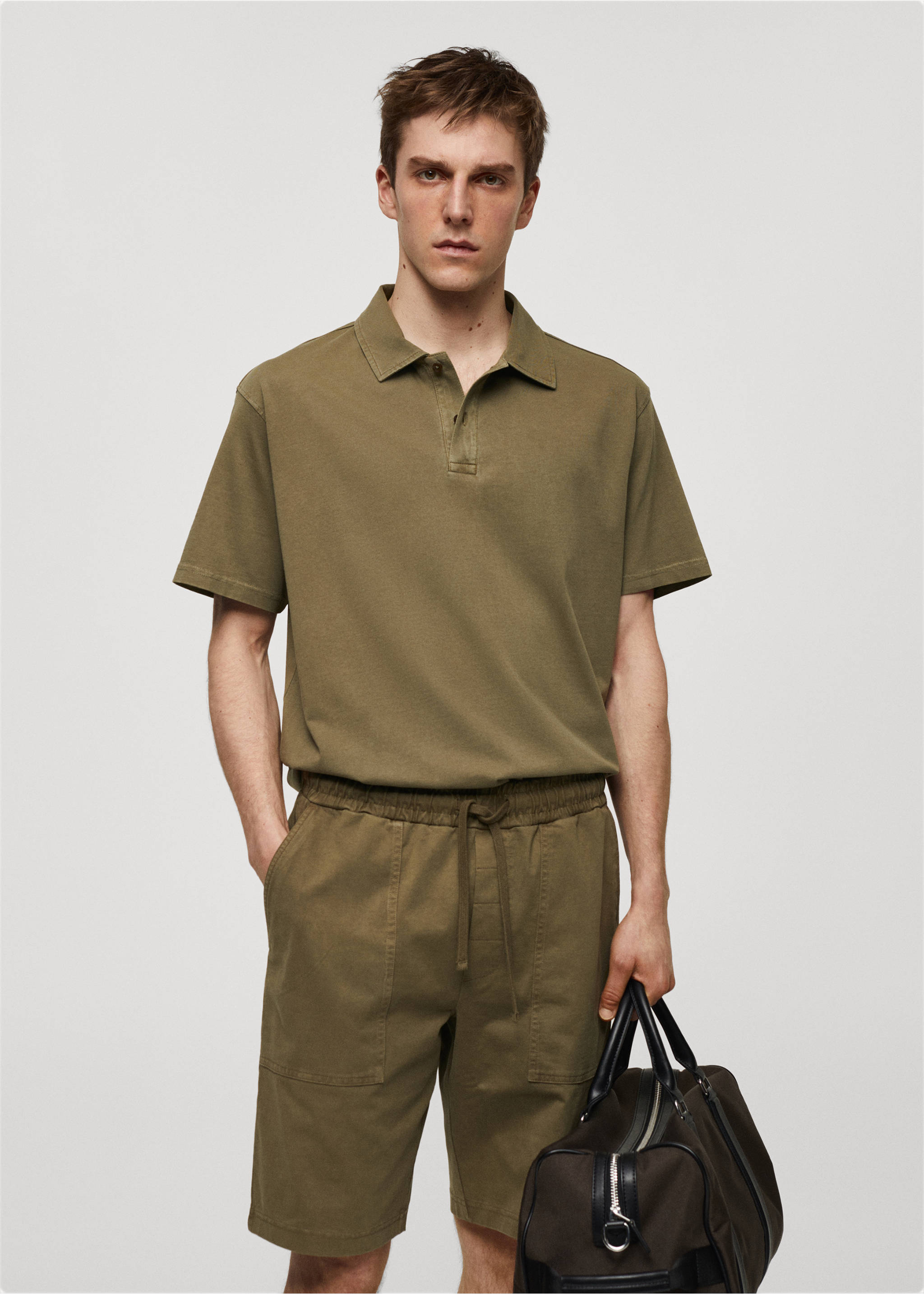 Polo 100 % coton relaxed-fit - Plan moyen, Kaki. Ref: 67077701-00.