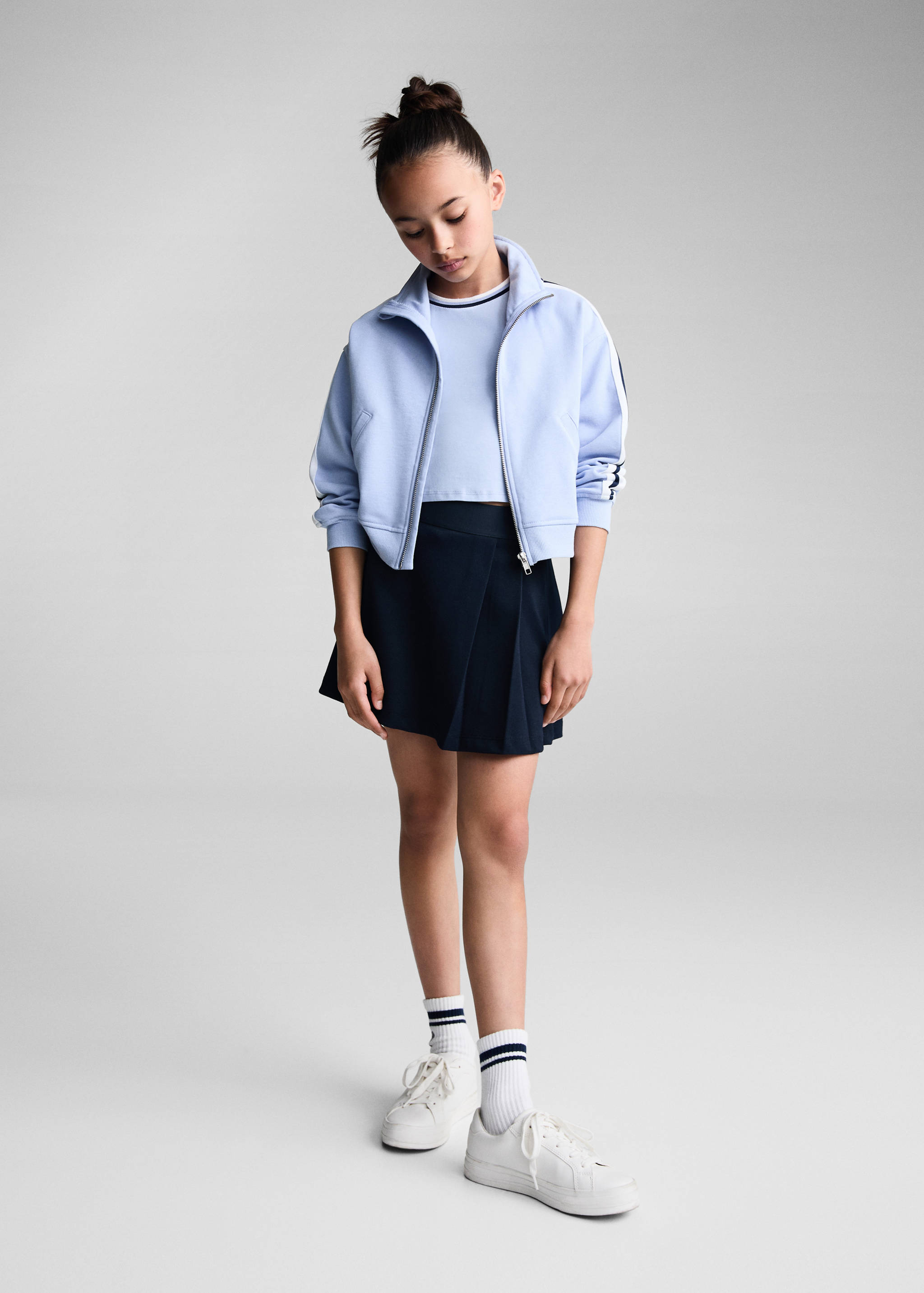 Wide pleated skirt - General plane