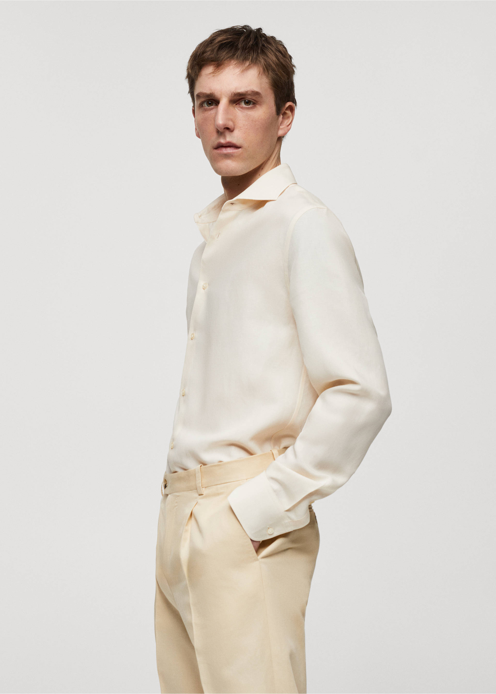 Slim-Fit-Hemd aus Tencel mit Leinen - Detail des Artikels 2, Beige. Ref: 67077907-00.