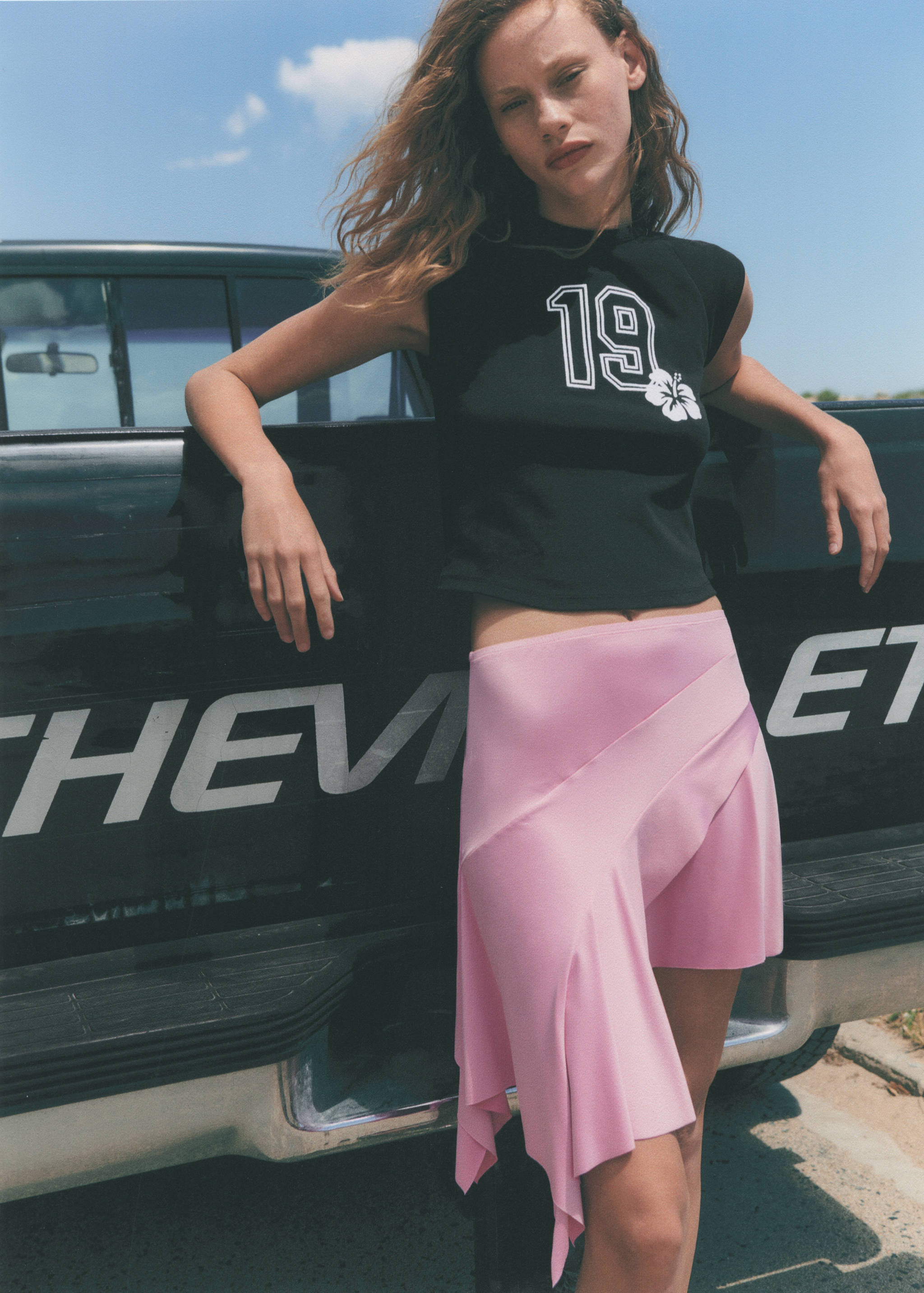 Asymmetrischer Rock mit Rüschen - Detail des Artikels 6