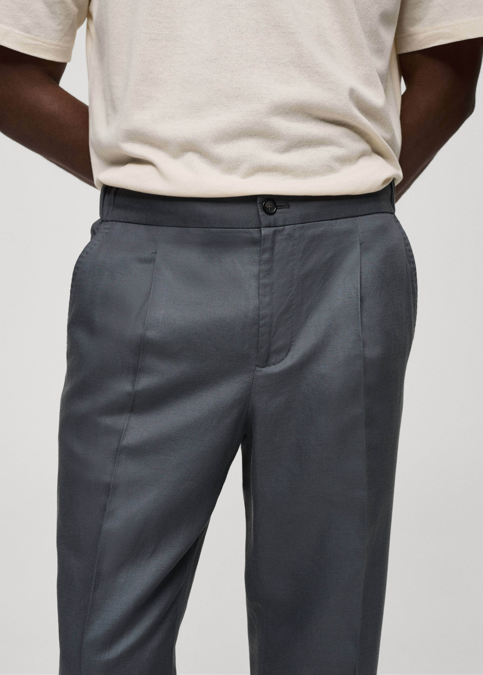 Tencel-linen pleated trousers - Details of the article 1