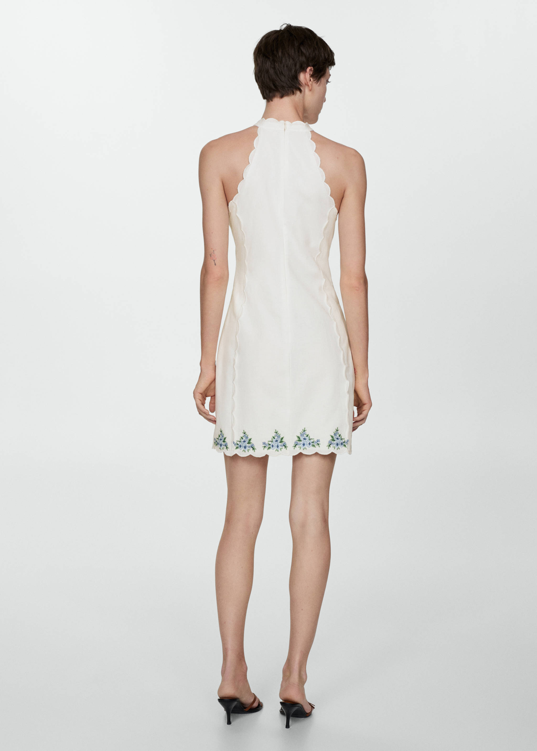 Bow embroidered dress - Reverse of the article