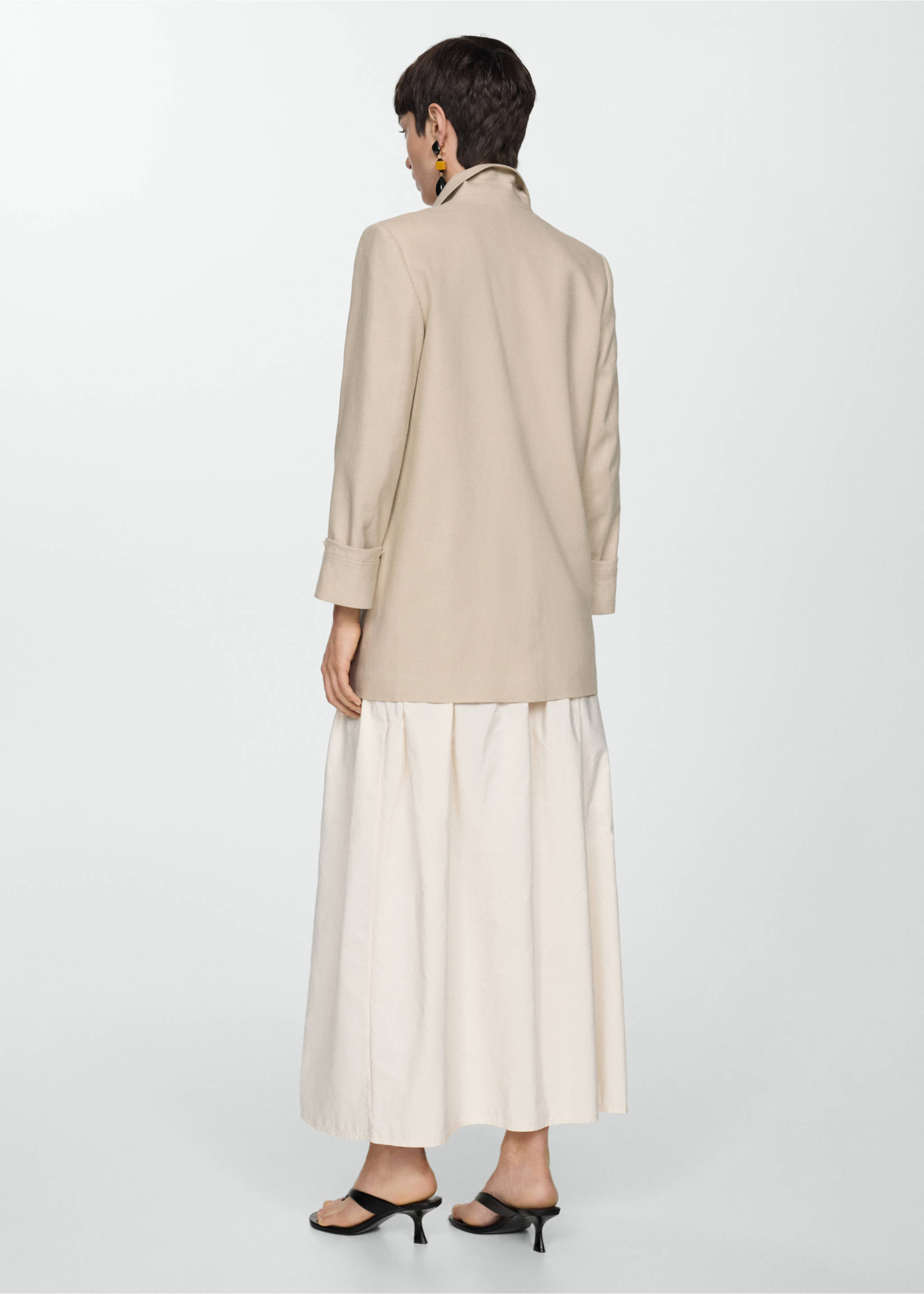 Leinenblazer mit geknöpften Manschetten - Rückseite des Artikels, Hellgrau/Pastellgrau. Ref: 67078654-00.