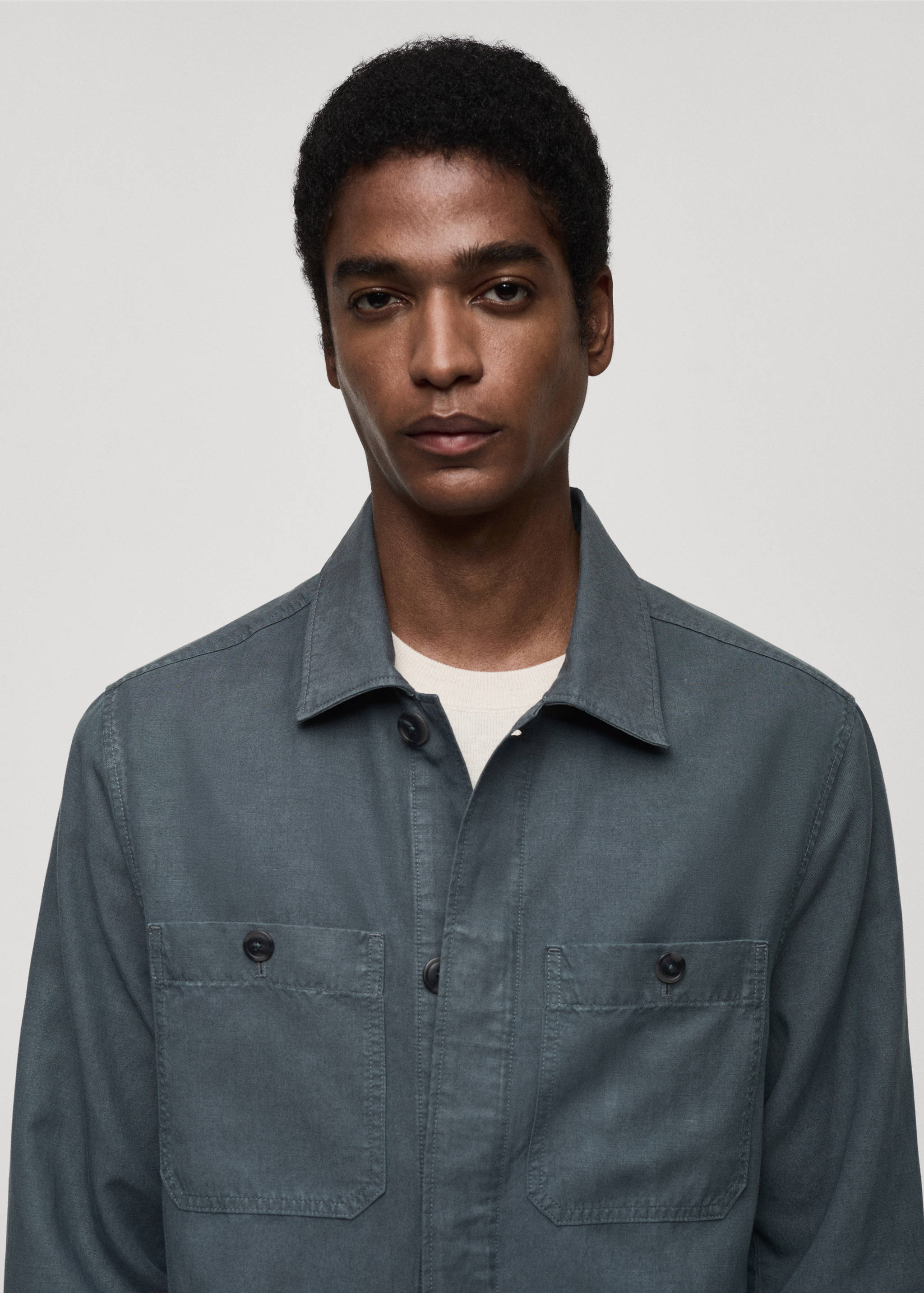 Slim-fit Tencel linen overshirt - Details of the article 1