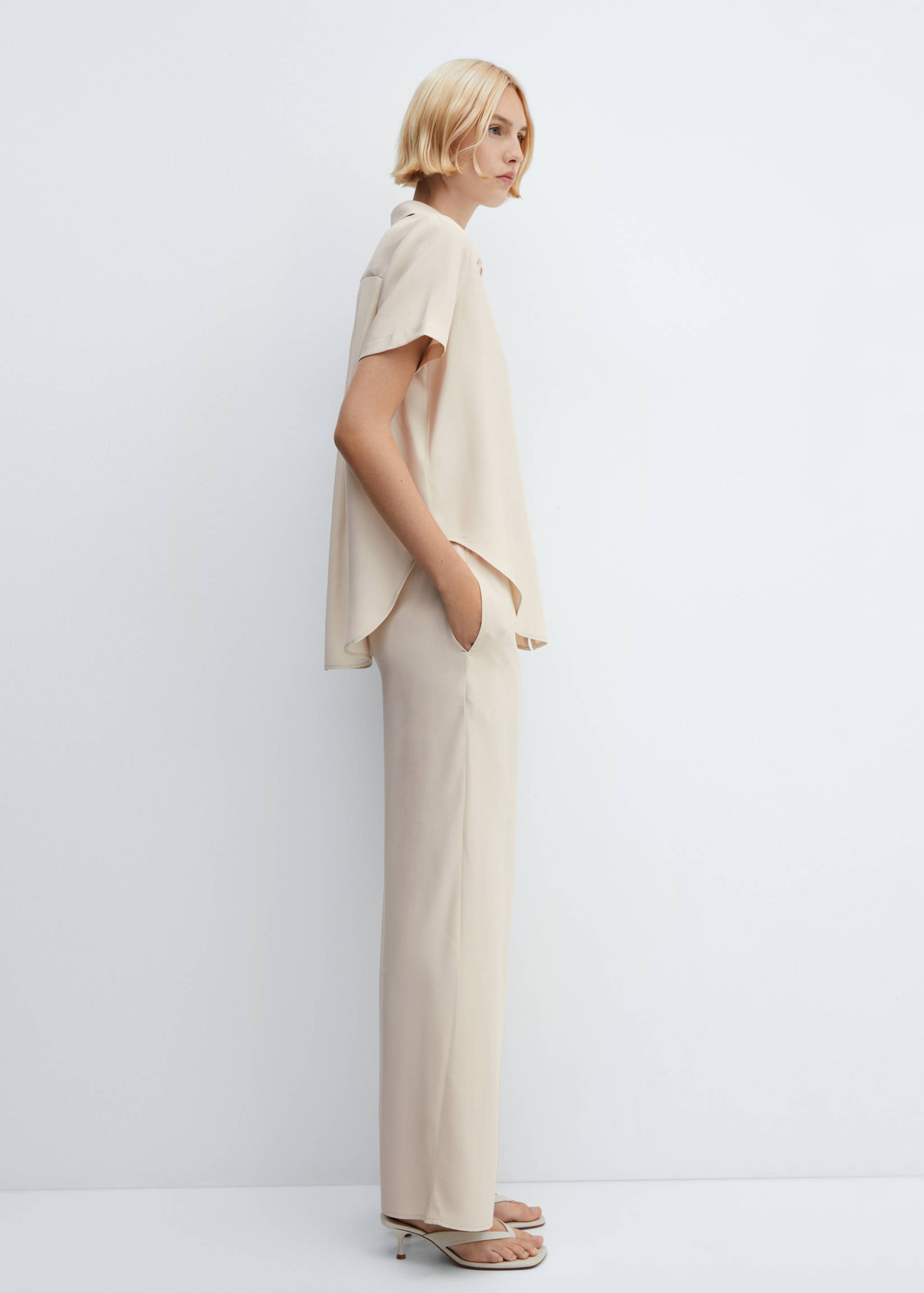 Wide leg trousers with elastic waist - Details of the article 6