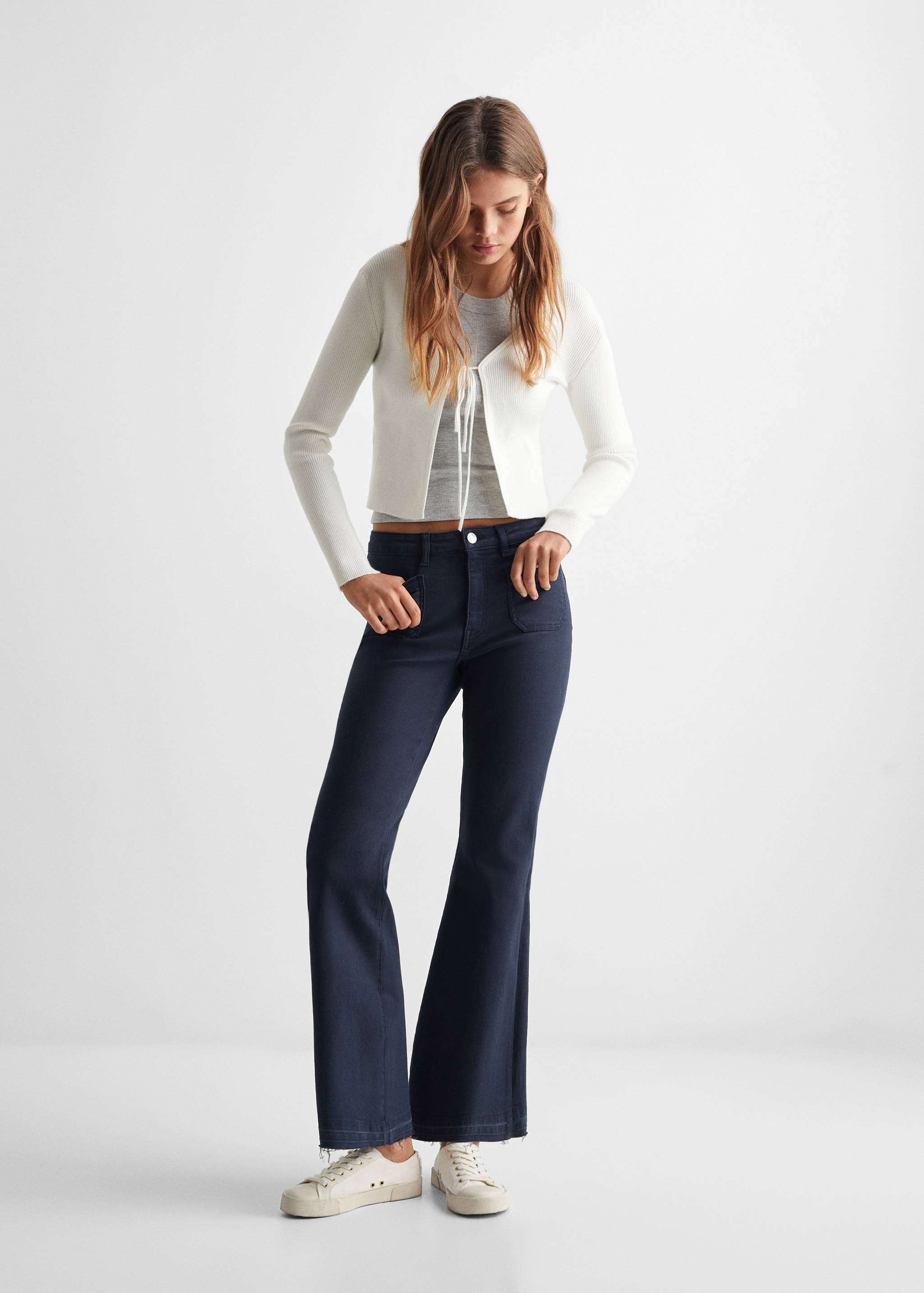 Knitted cardigan with bow - General plane