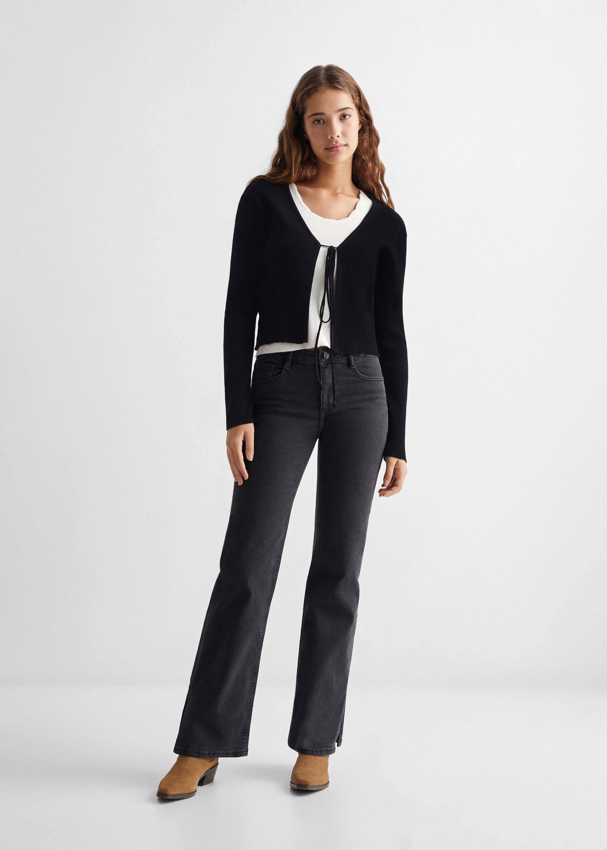 Knitted cardigan with bow - General plane