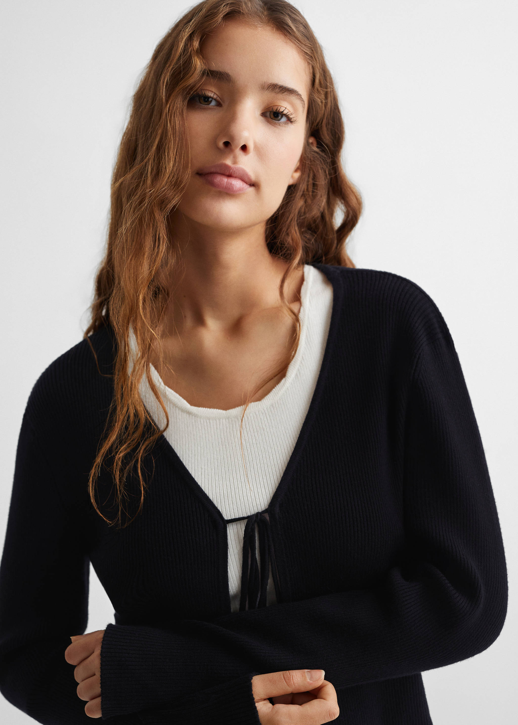 Knitted cardigan with bow - Details of the article 1