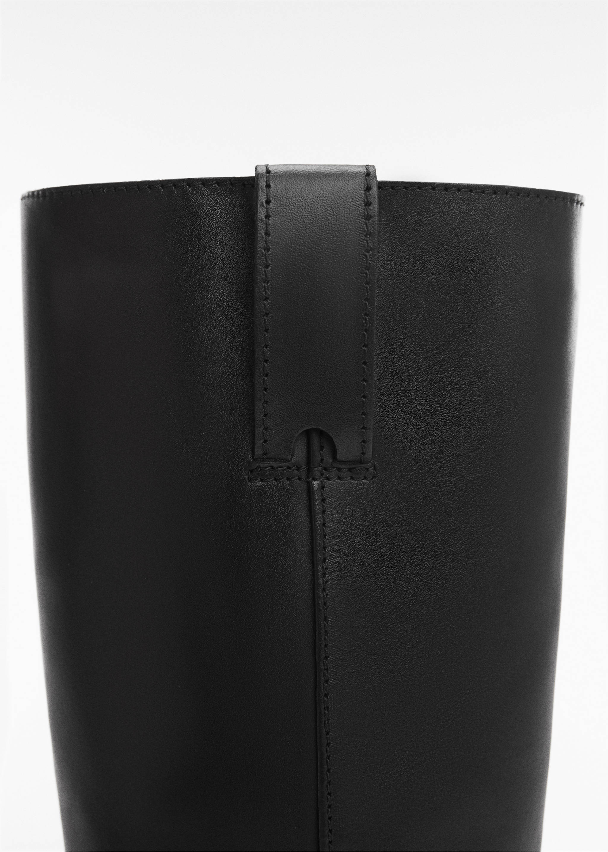 Buckles leather boots - Details of the article 2, Black. Ref: 67080432-00.