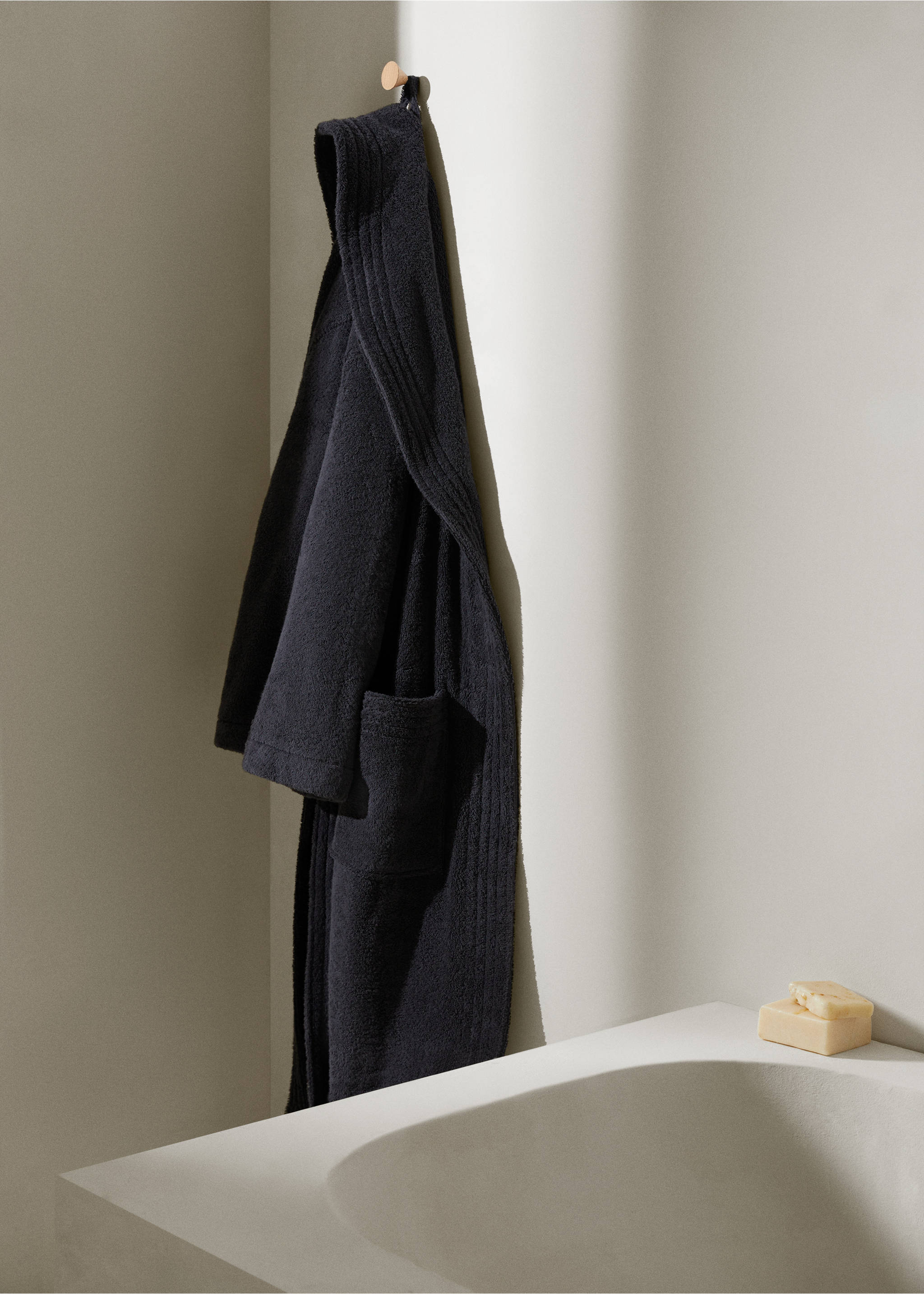 100% cotton bathrobe - General plane, Dark Navy. Ref: 67080486-00.