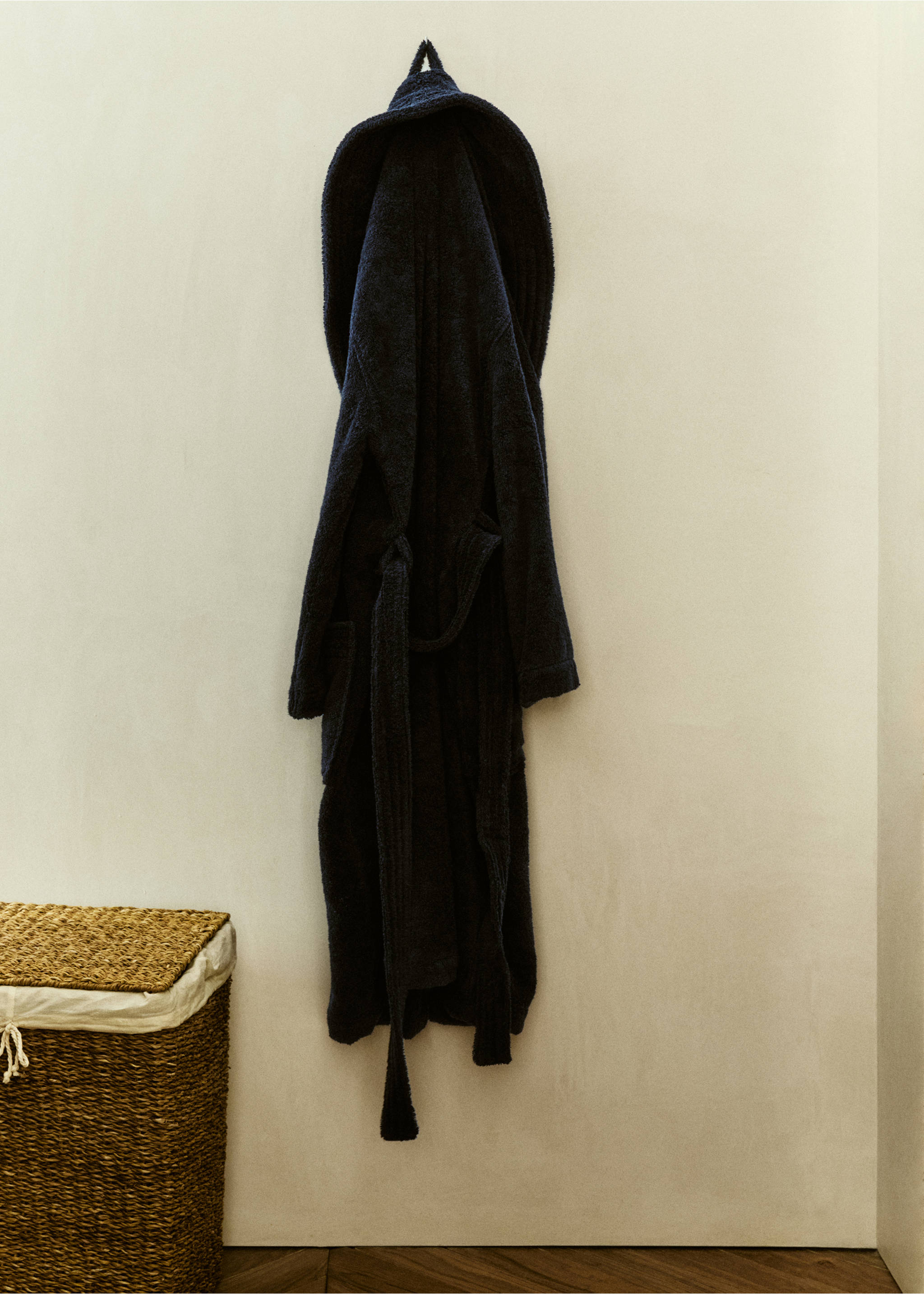 100% cotton bathrobe - Details of the article 6, Dark Navy. Ref: 67080486-00.