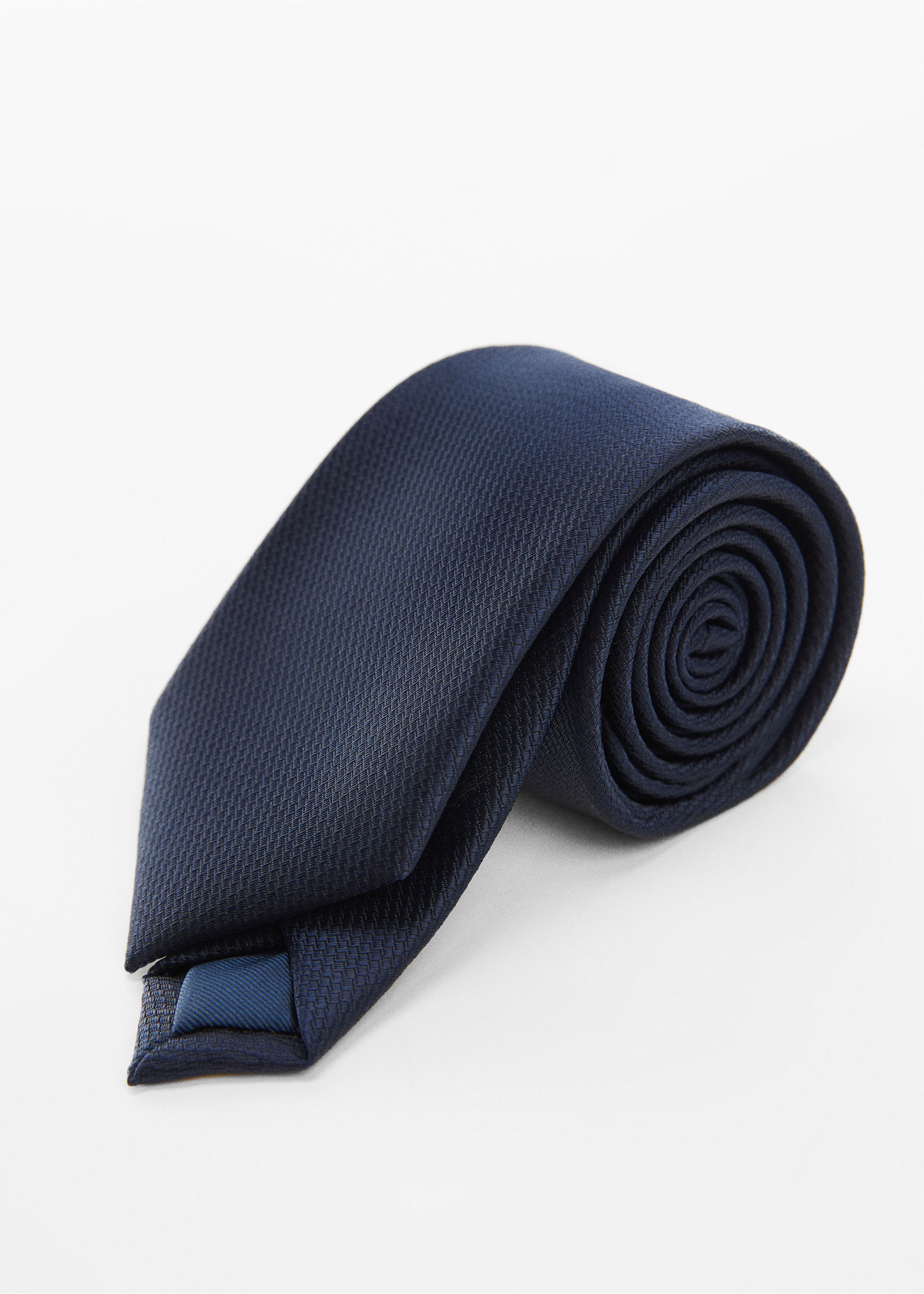 Crease-resistant structured tie - Medium plane