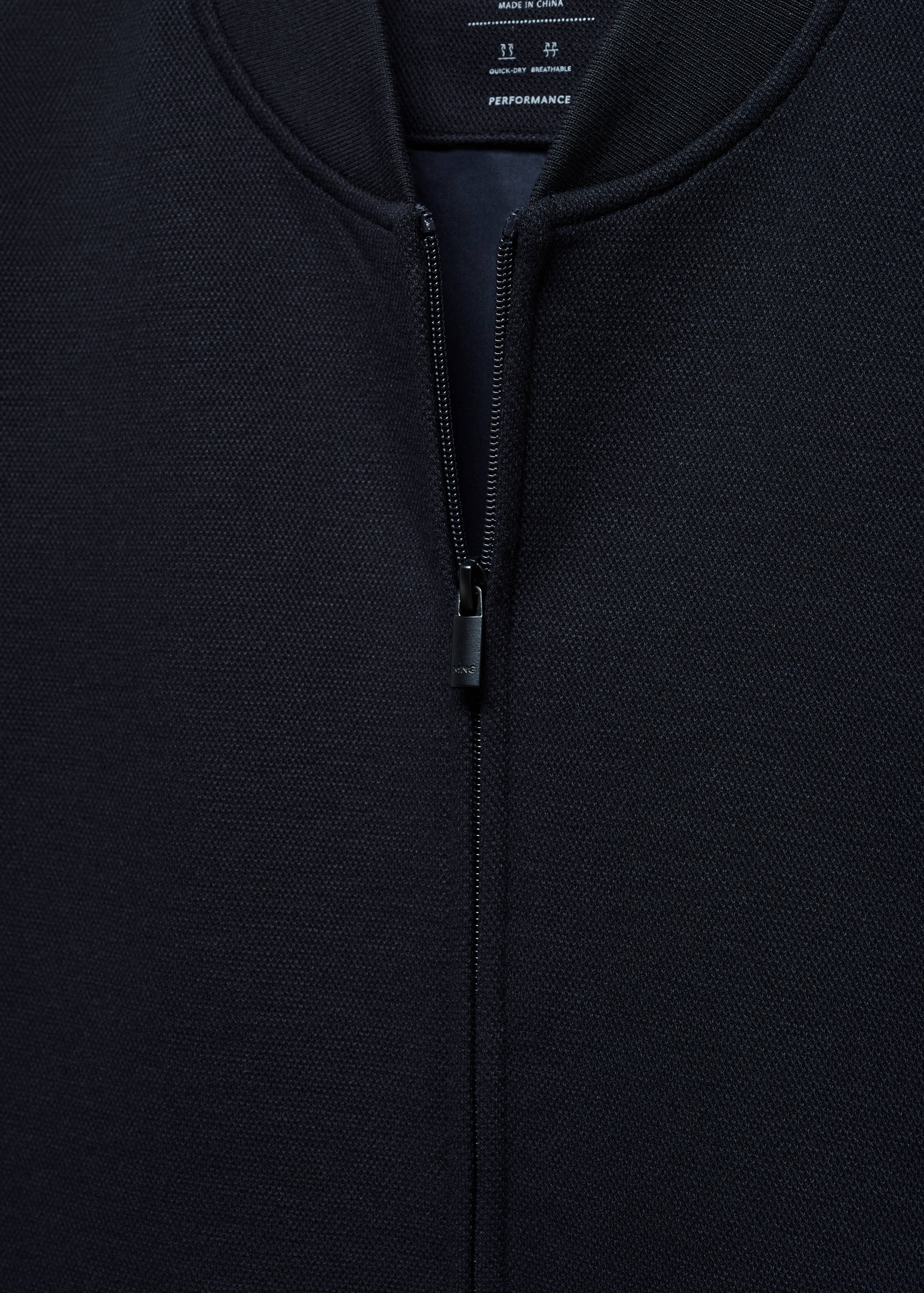 Breathable structured gilet - Details of the article 8
