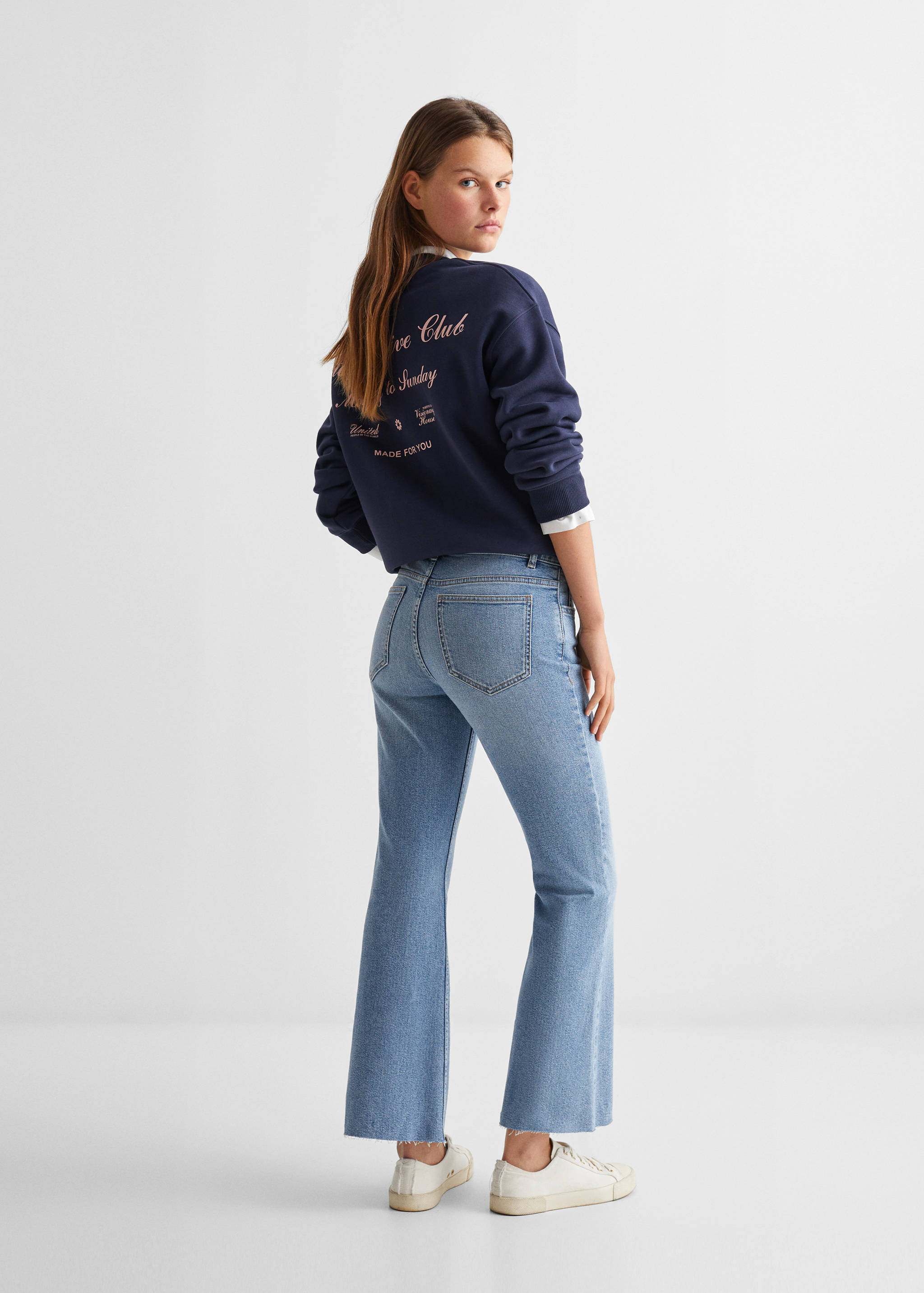 Kurze Flared-Jeans - Rückseite des Artikels