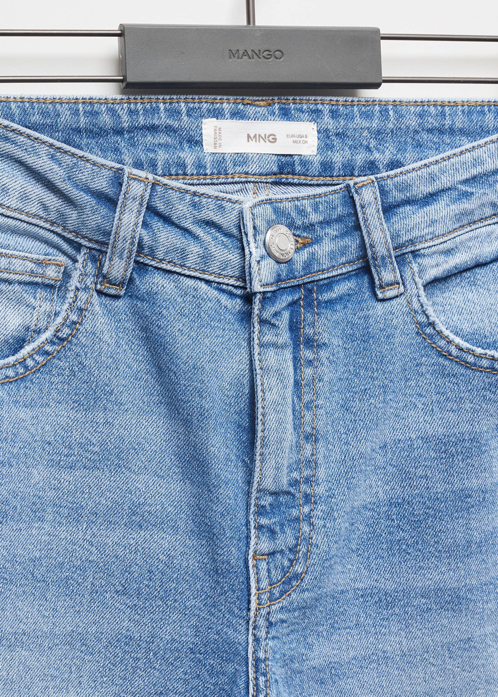 Kurze Flared-Jeans - Detail des Artikels 8