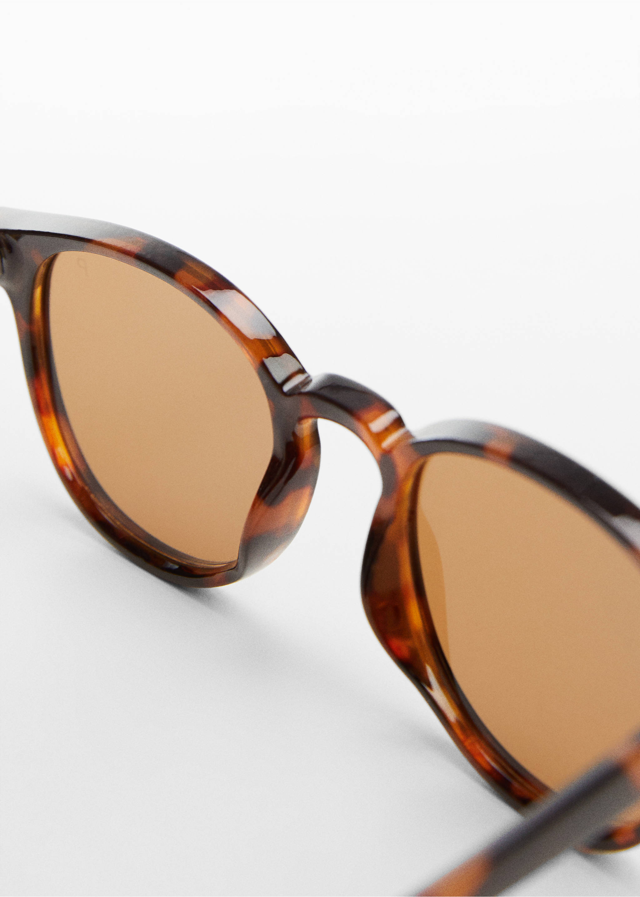 Polarised sunglasses - Details of the article 1, Chocolate. Ref: 67080644-00.
