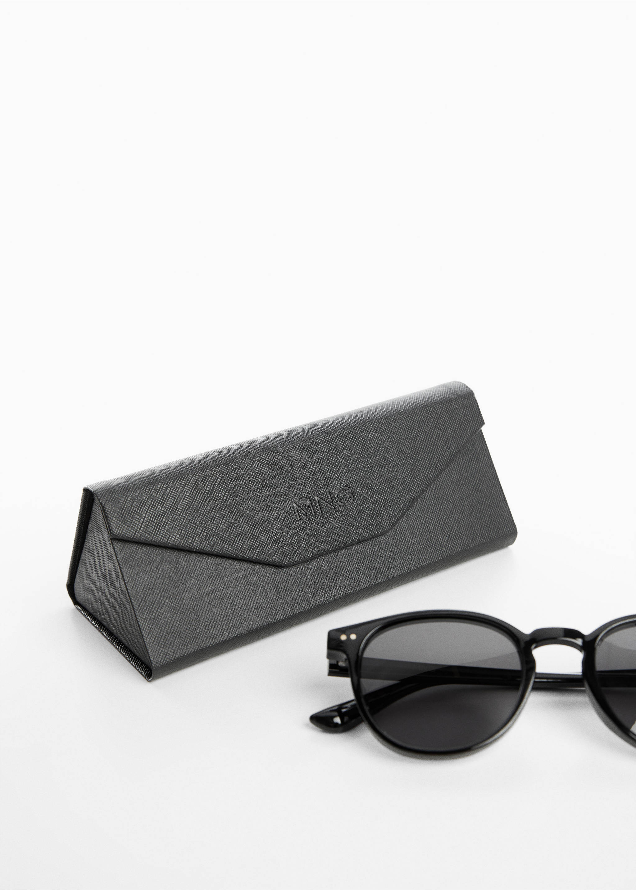 Polarised sunglasses - Details of the article 2, Black. Ref: 67080644-00.
