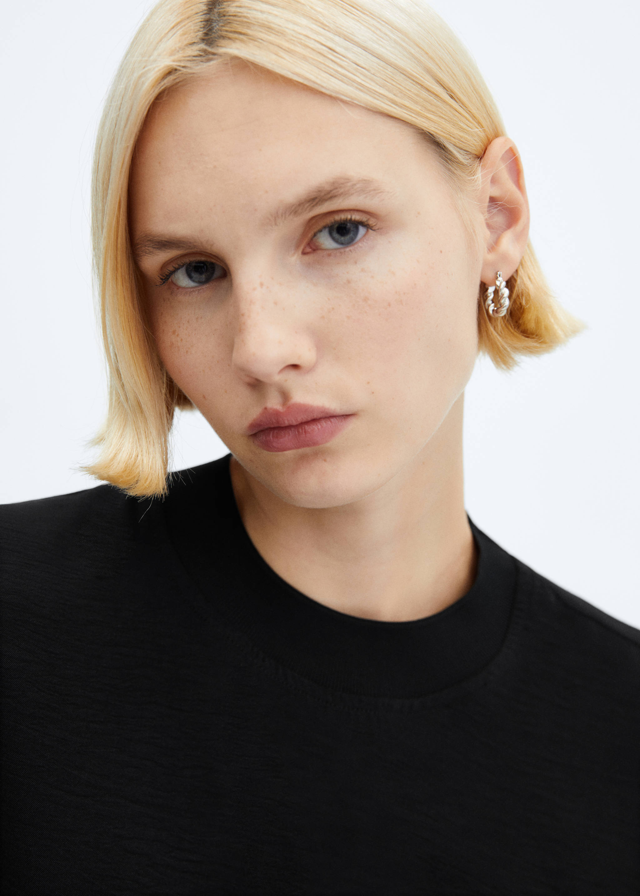 Oversized textured sweatshirt - Details of the article 1