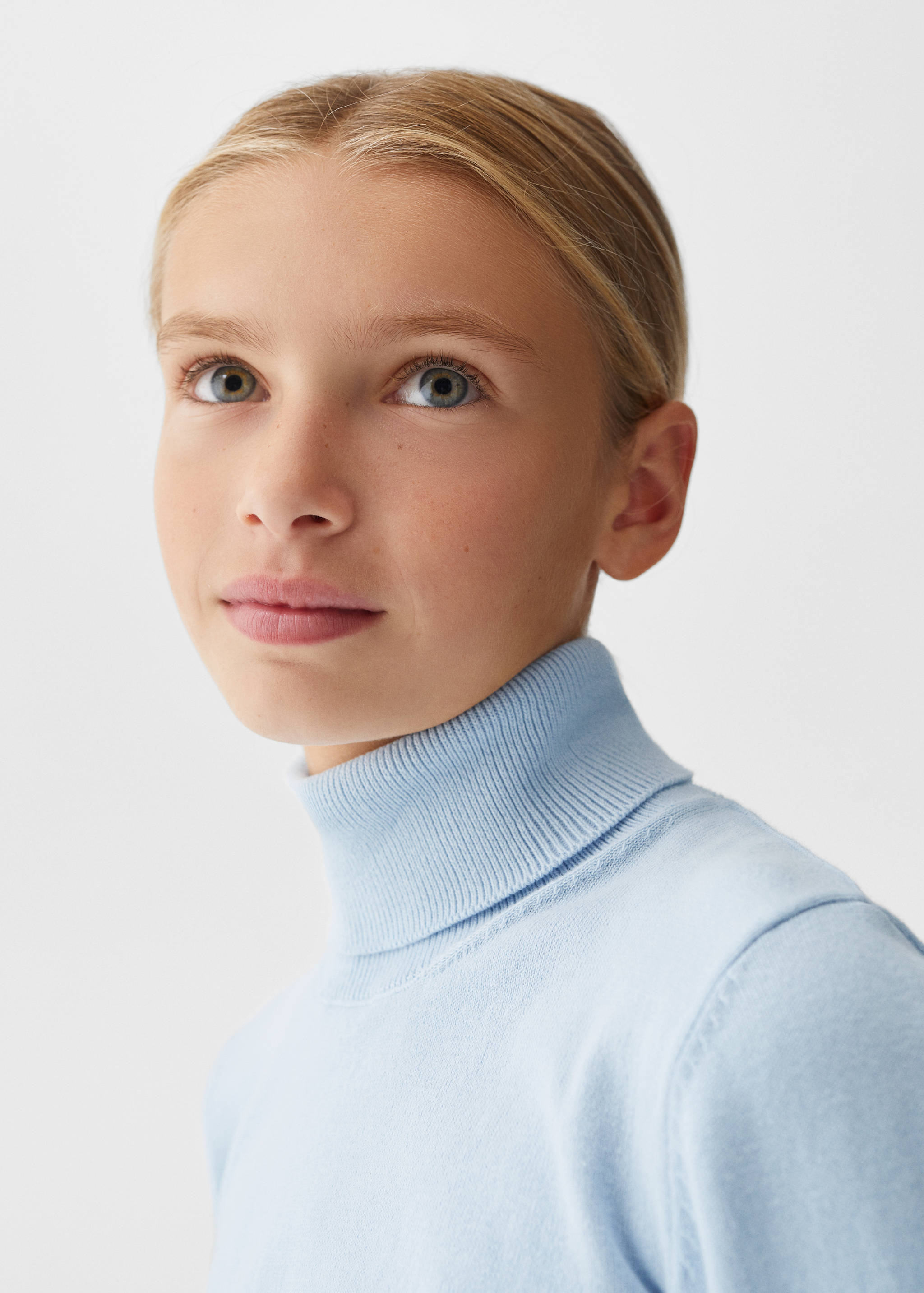 Cable-knit turtleneck sweater - Details of the article 1