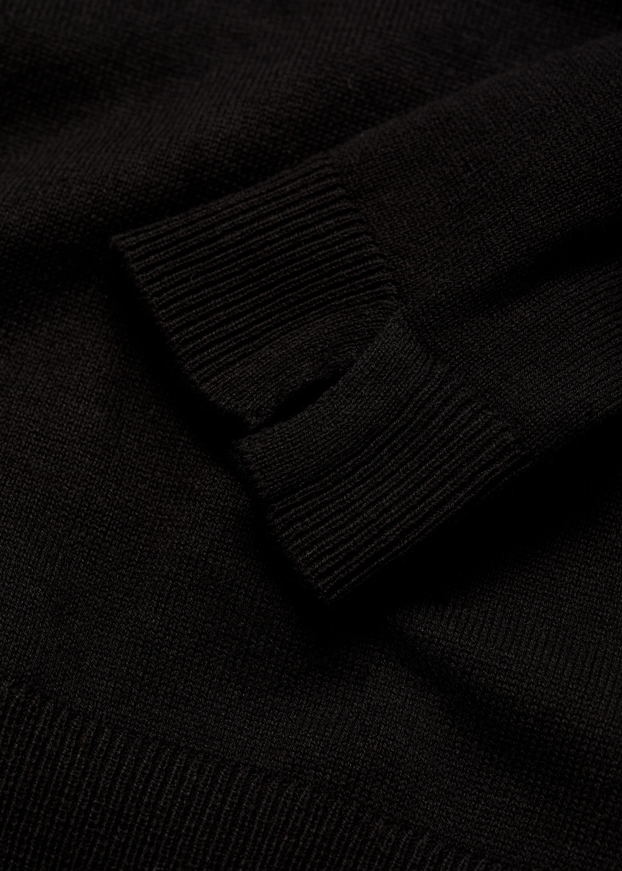 Cable-knit turtleneck sweater - Details of the article 0