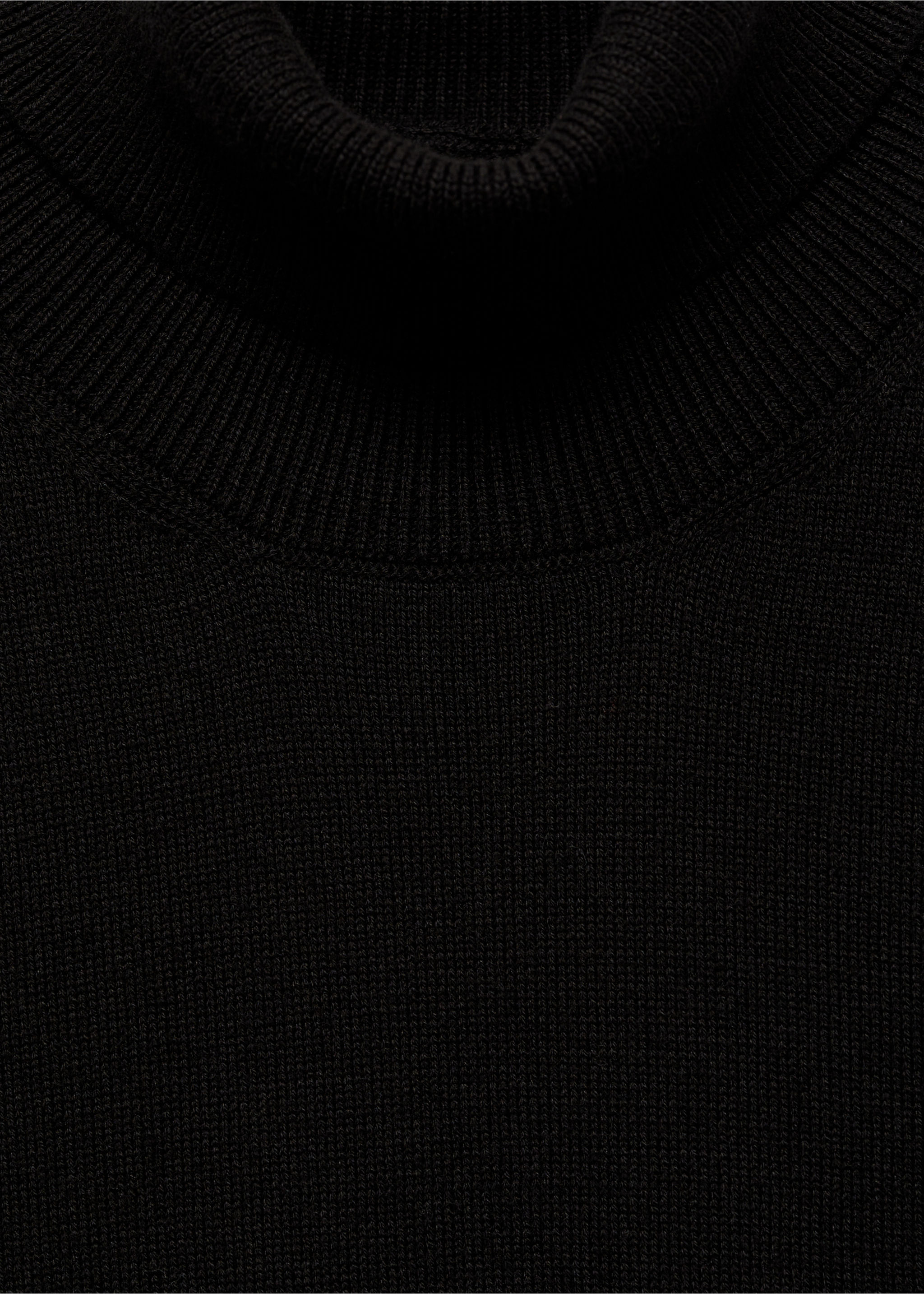 Cable-knit turtleneck sweater - Details of the article 8