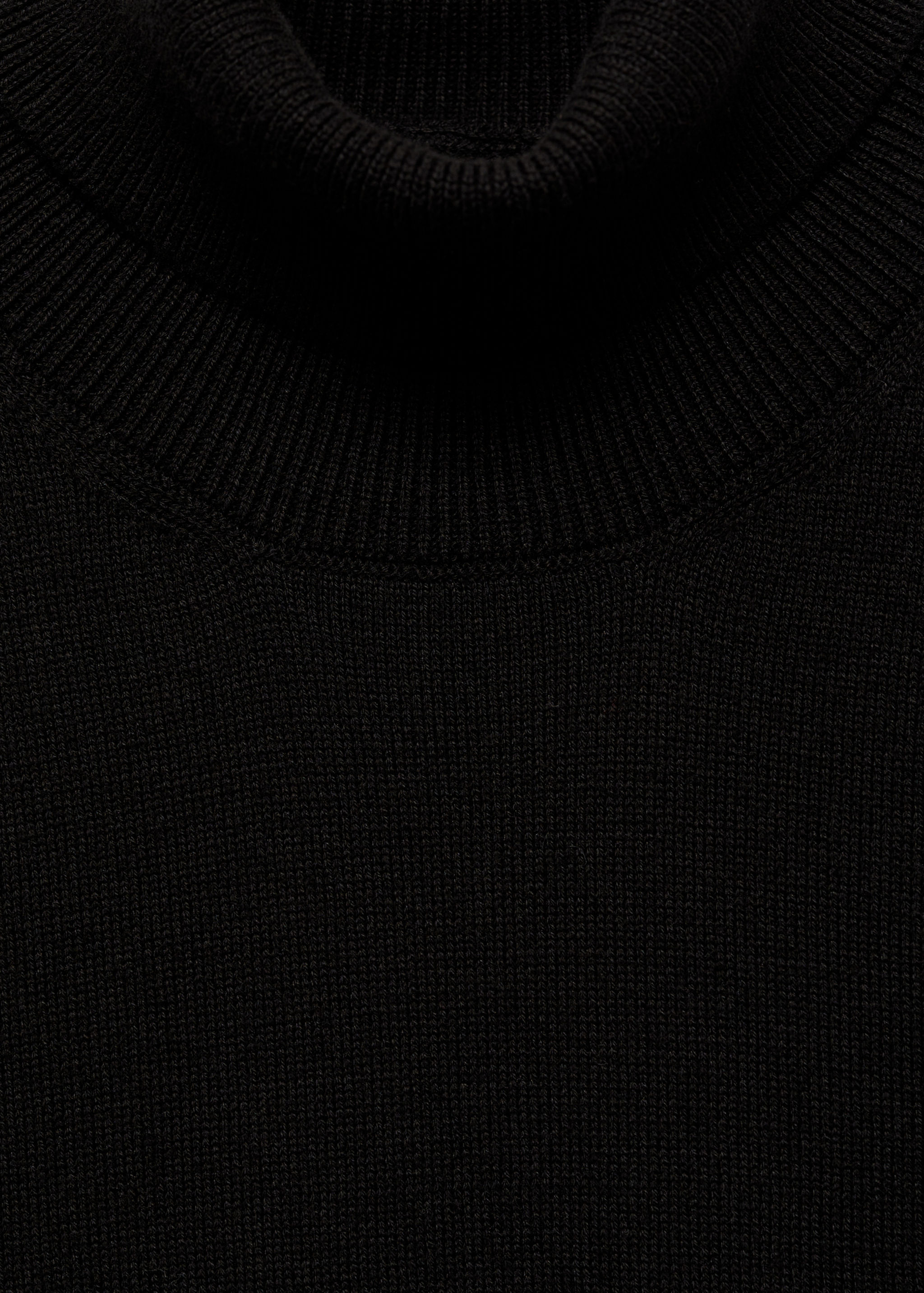 Cable-knit turtleneck sweater - Details of the article 8