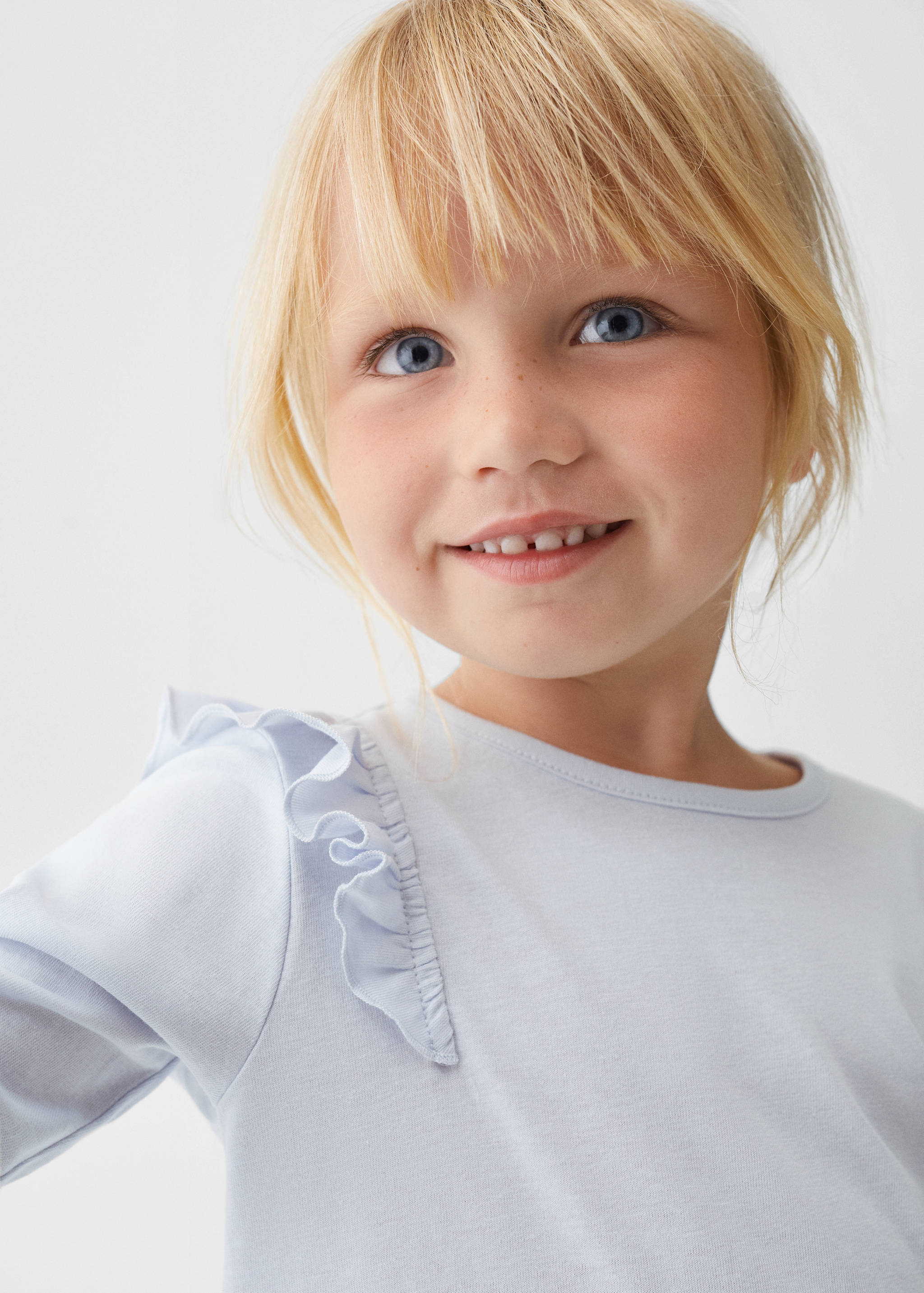 Long -sleeved t-shirt with ruffles - Details of the article 1