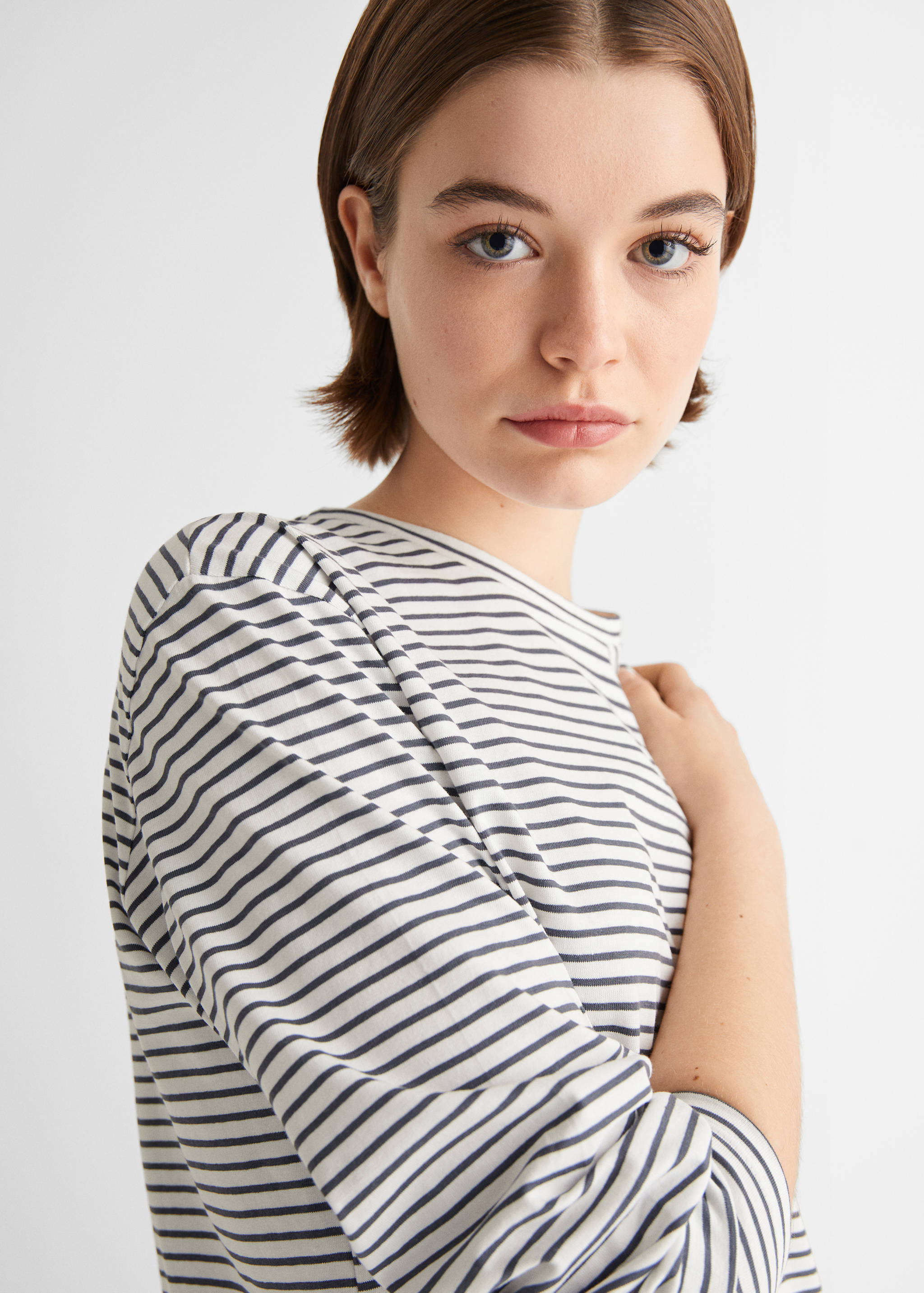 Langärmliges T-Shirt mit Streifen - Detail des Artikels 1