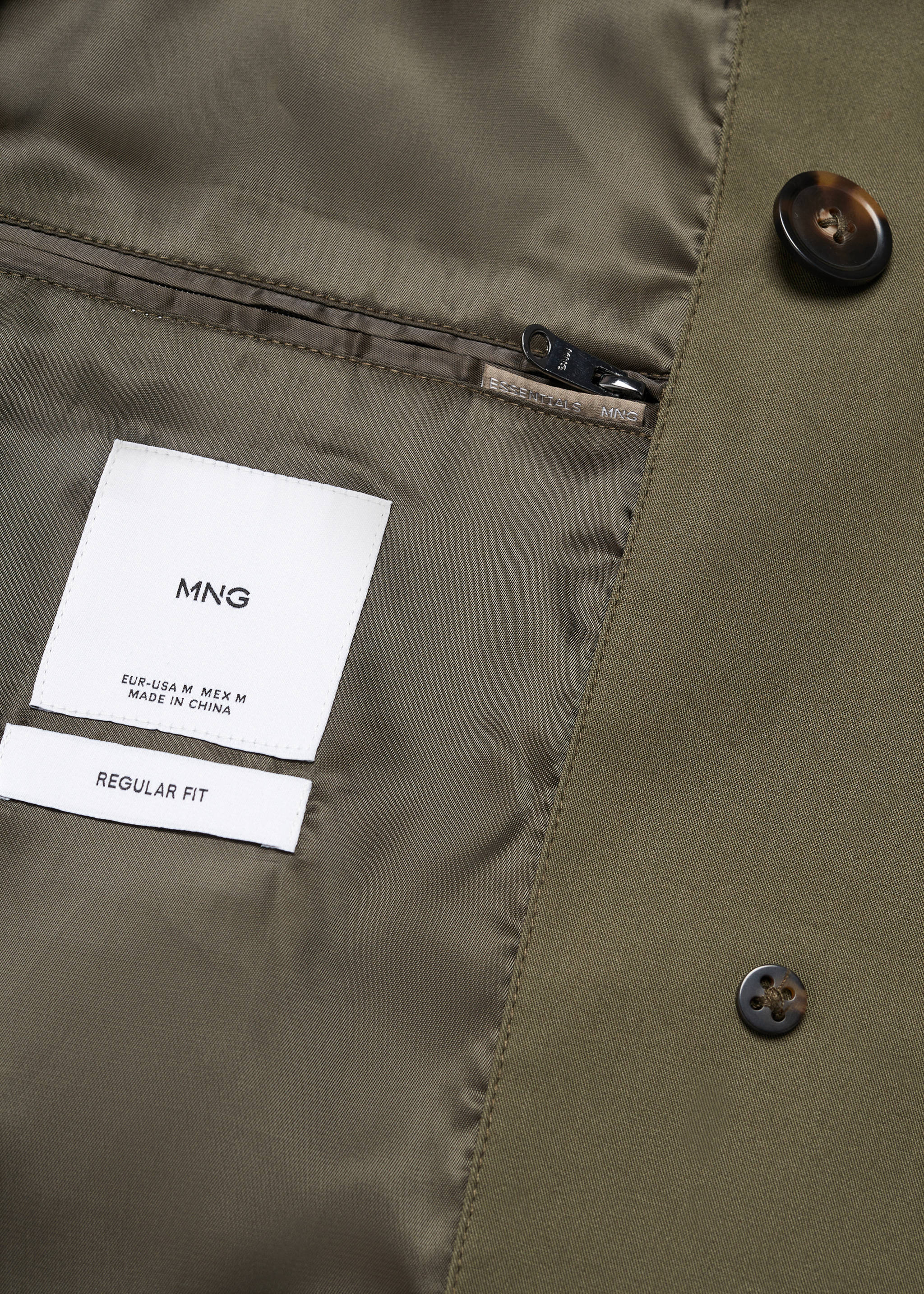 Classic water-repellent trench coat - Details of the article 0