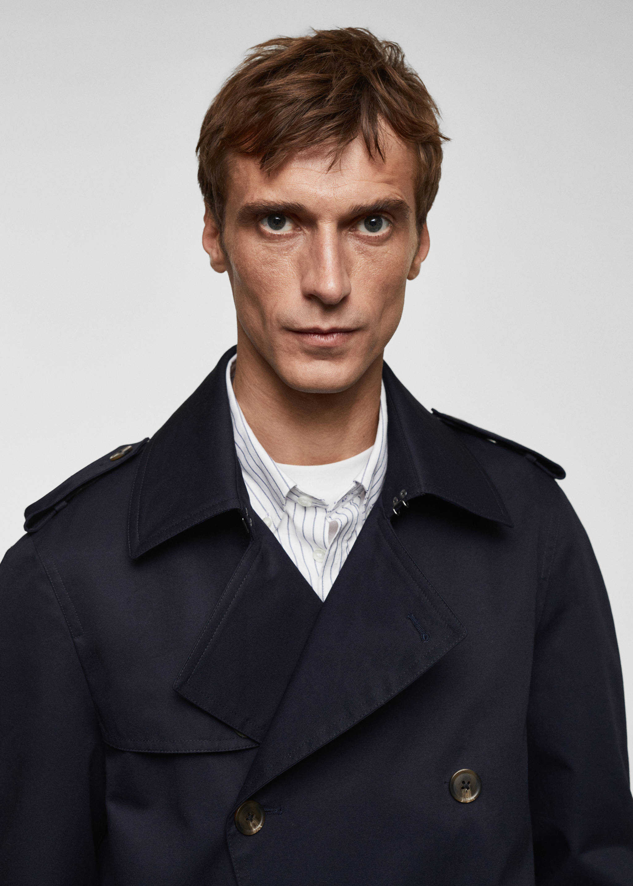 Classic water-repellent trench coat - Details of the article 2