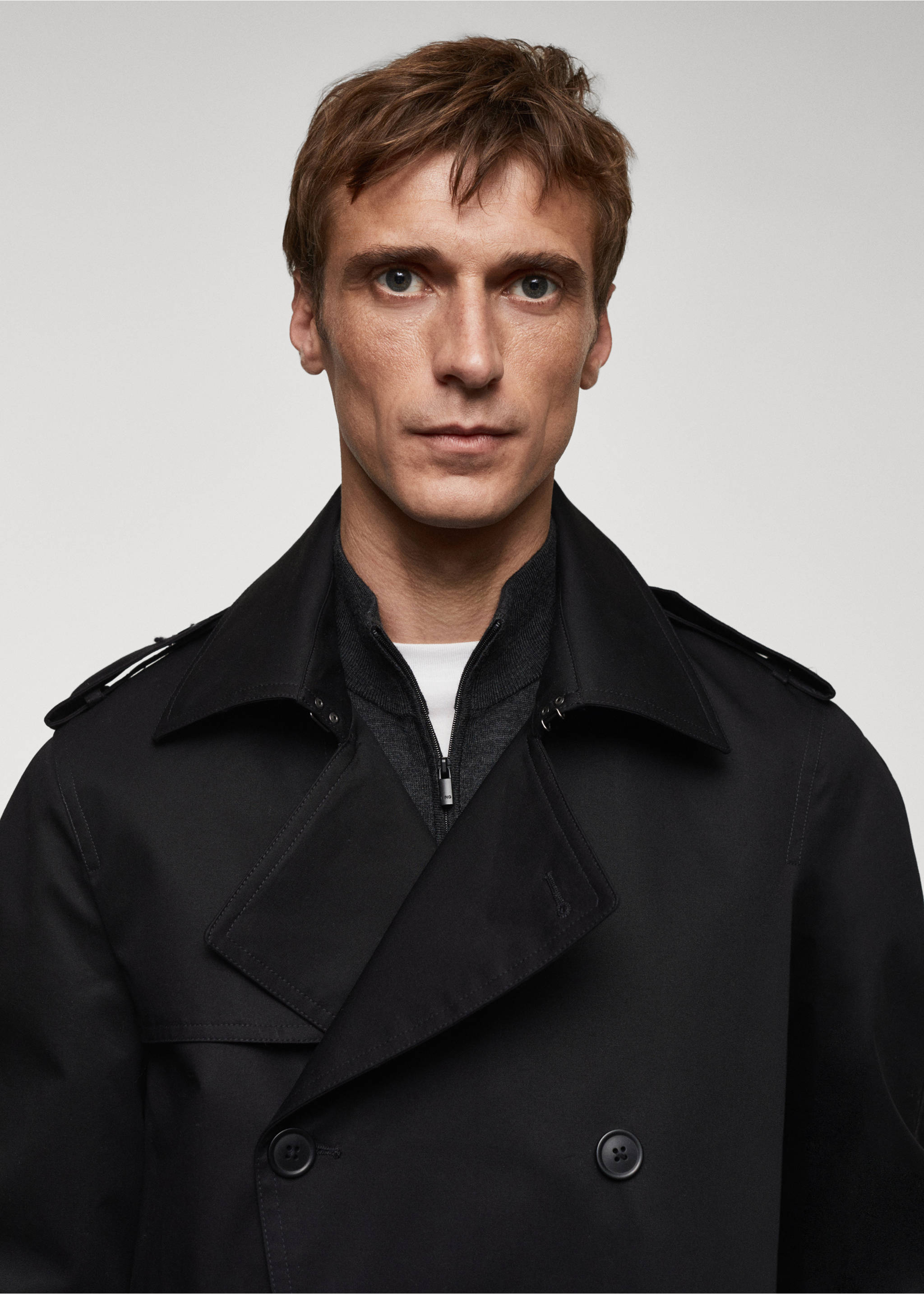 Classic water-repellent trench coat - Details of the article 1, Black. Ref: 67083261-00.