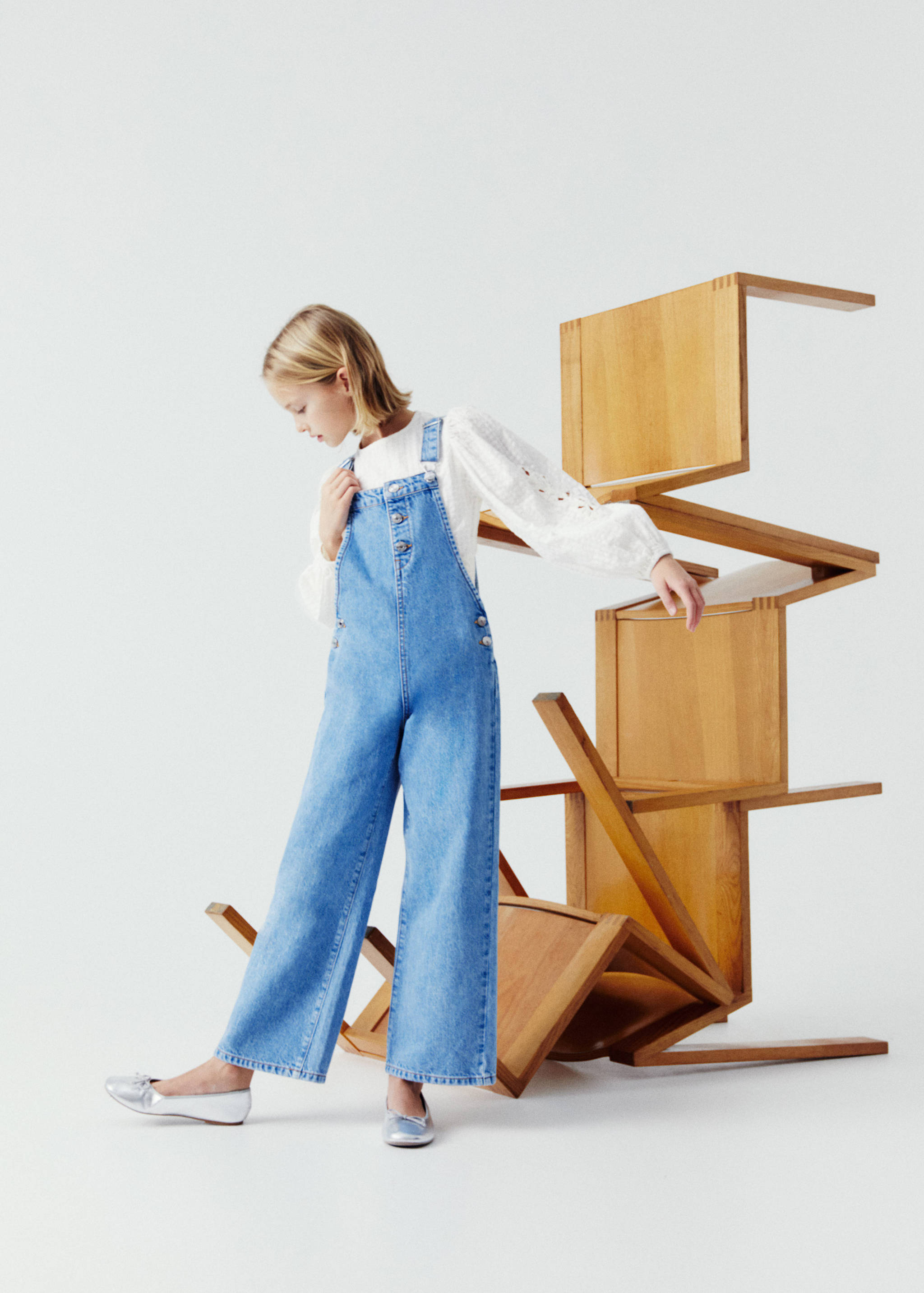 Jeans-Latzhose mit Knöpfen - Detail des Artikels 5
