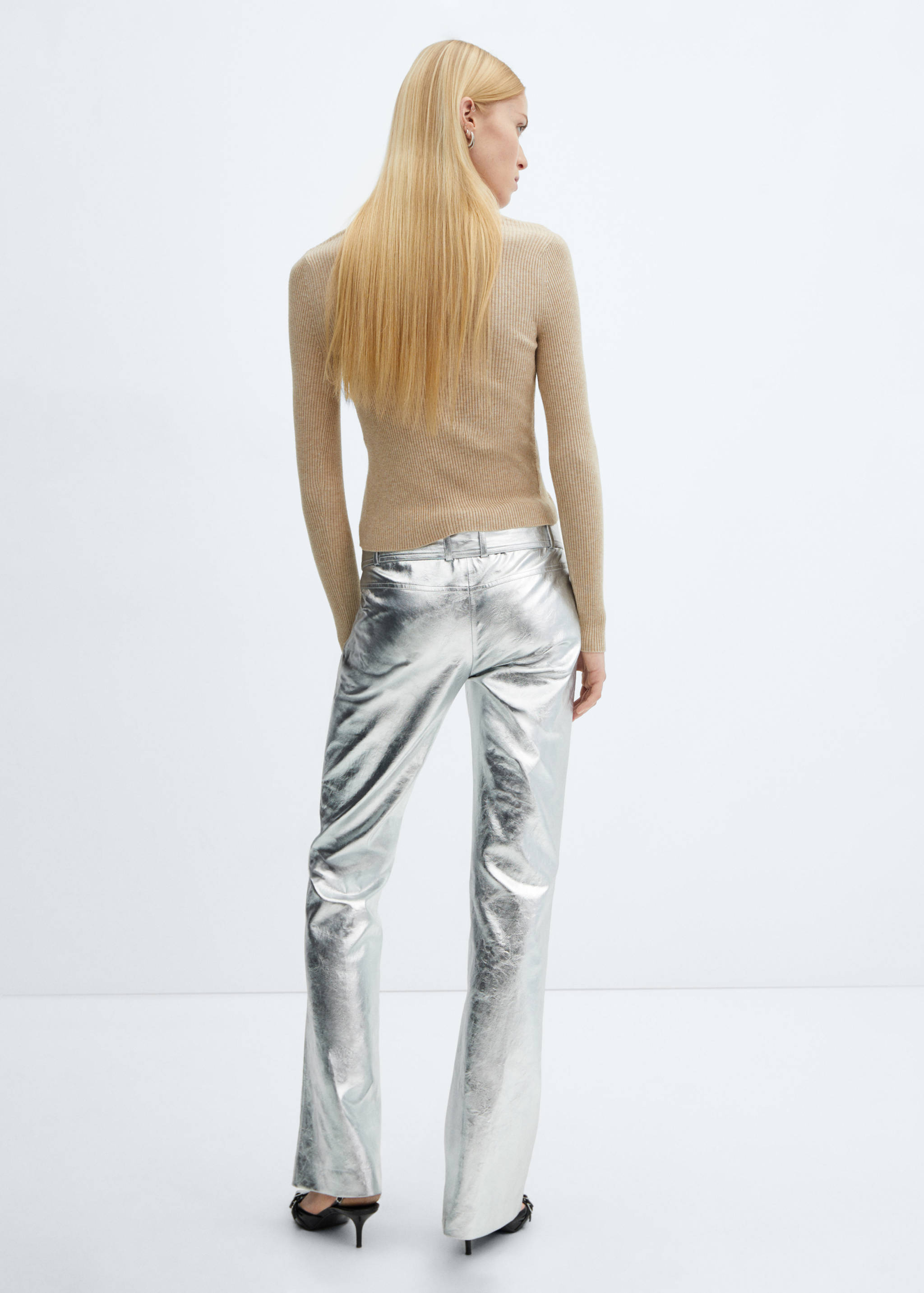 Metallic pants with belt - Reverse of the article