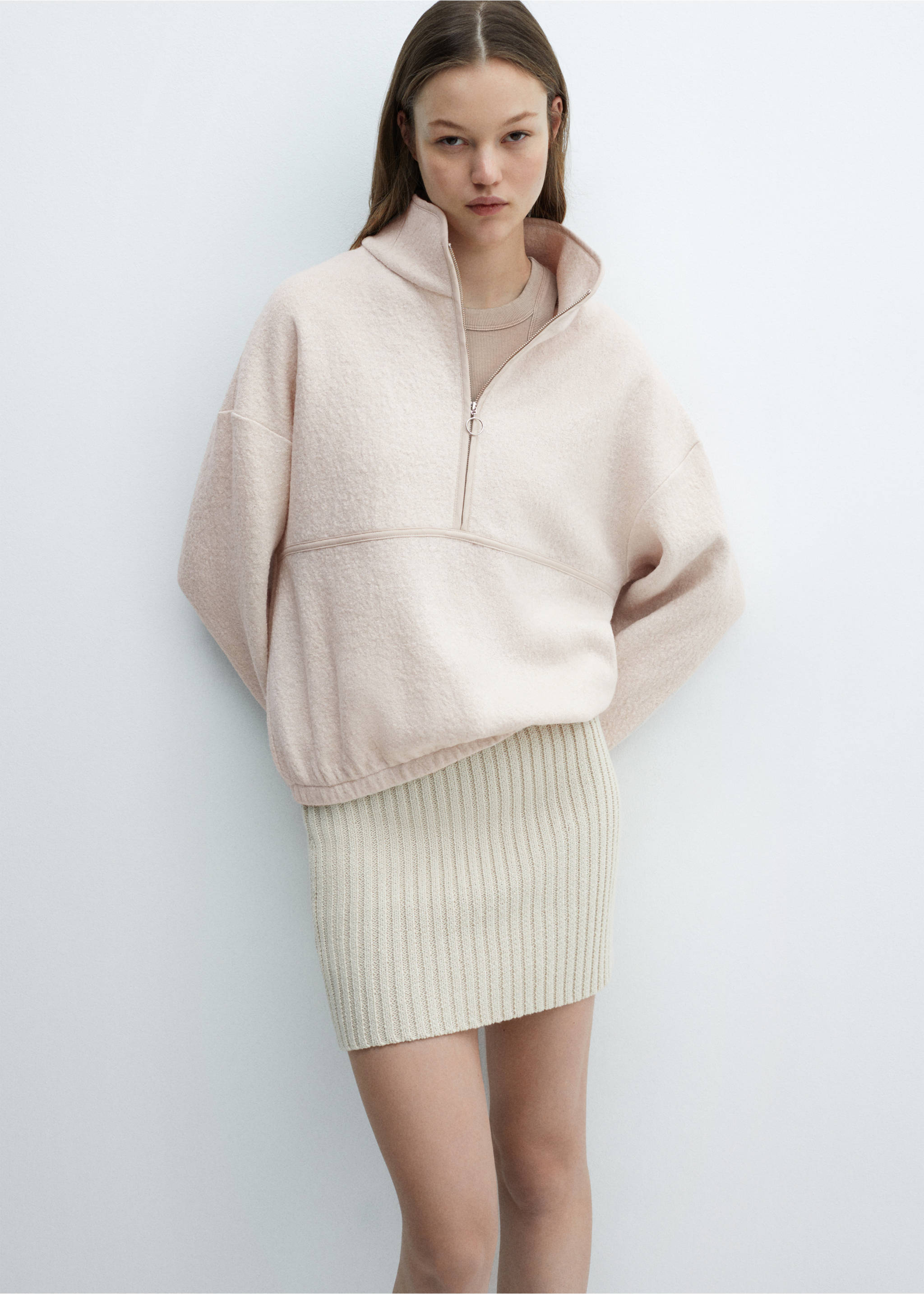 Zip-neck wool sweatshirt - Medium plane, Sand. Ref: 67084045-00.