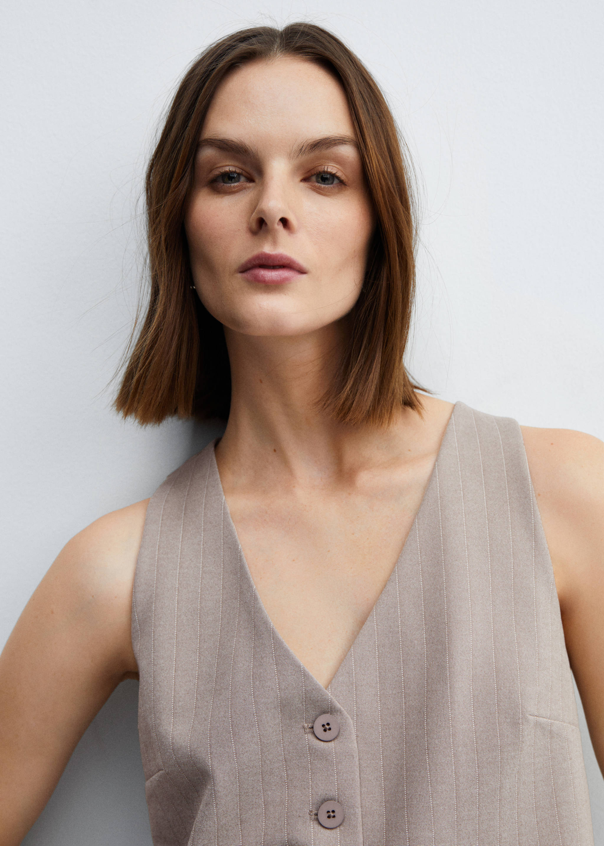 Väst med knappar - Detaljer om artikeln 1