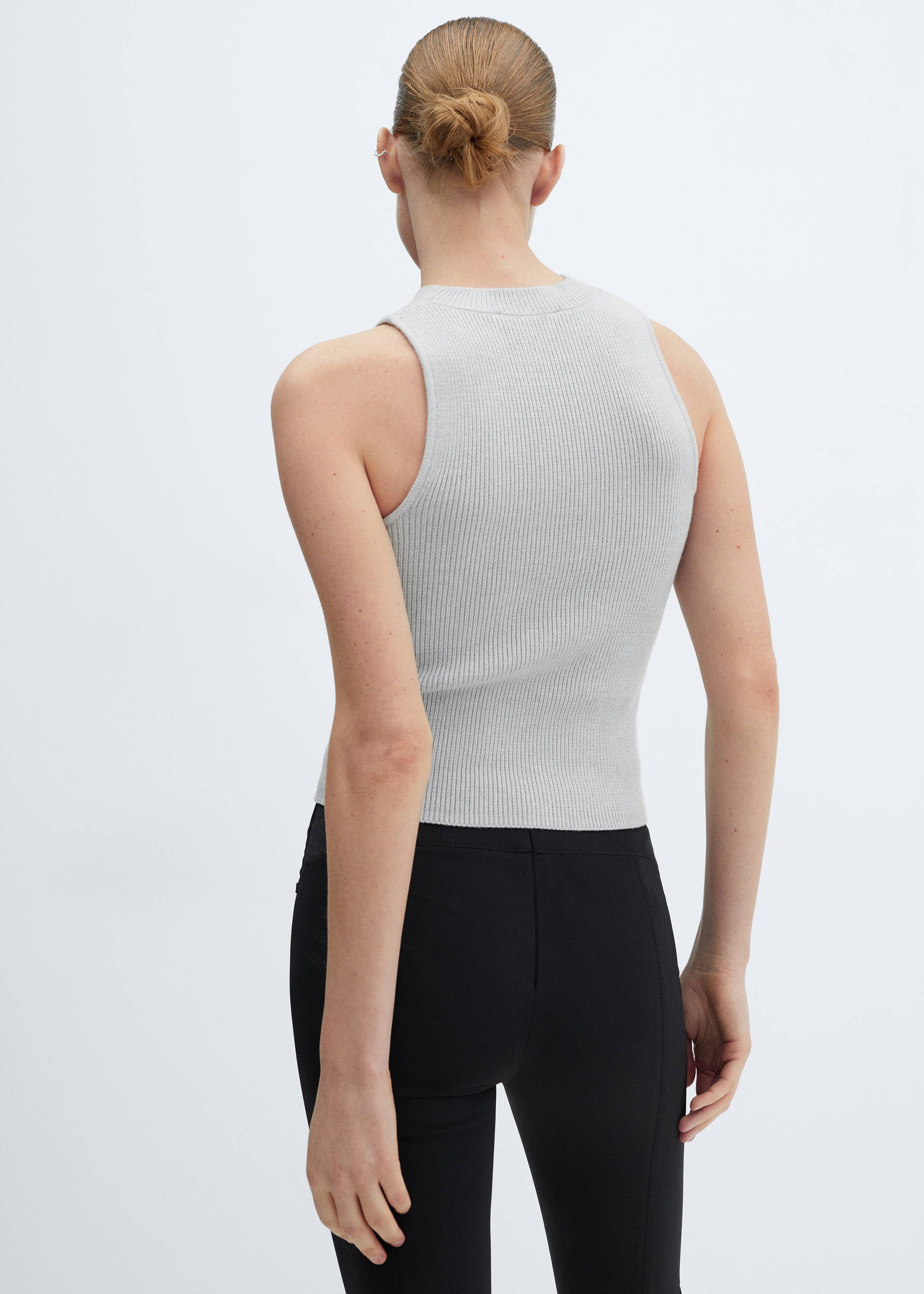 Ribbstickad topp - Artikelns baksida