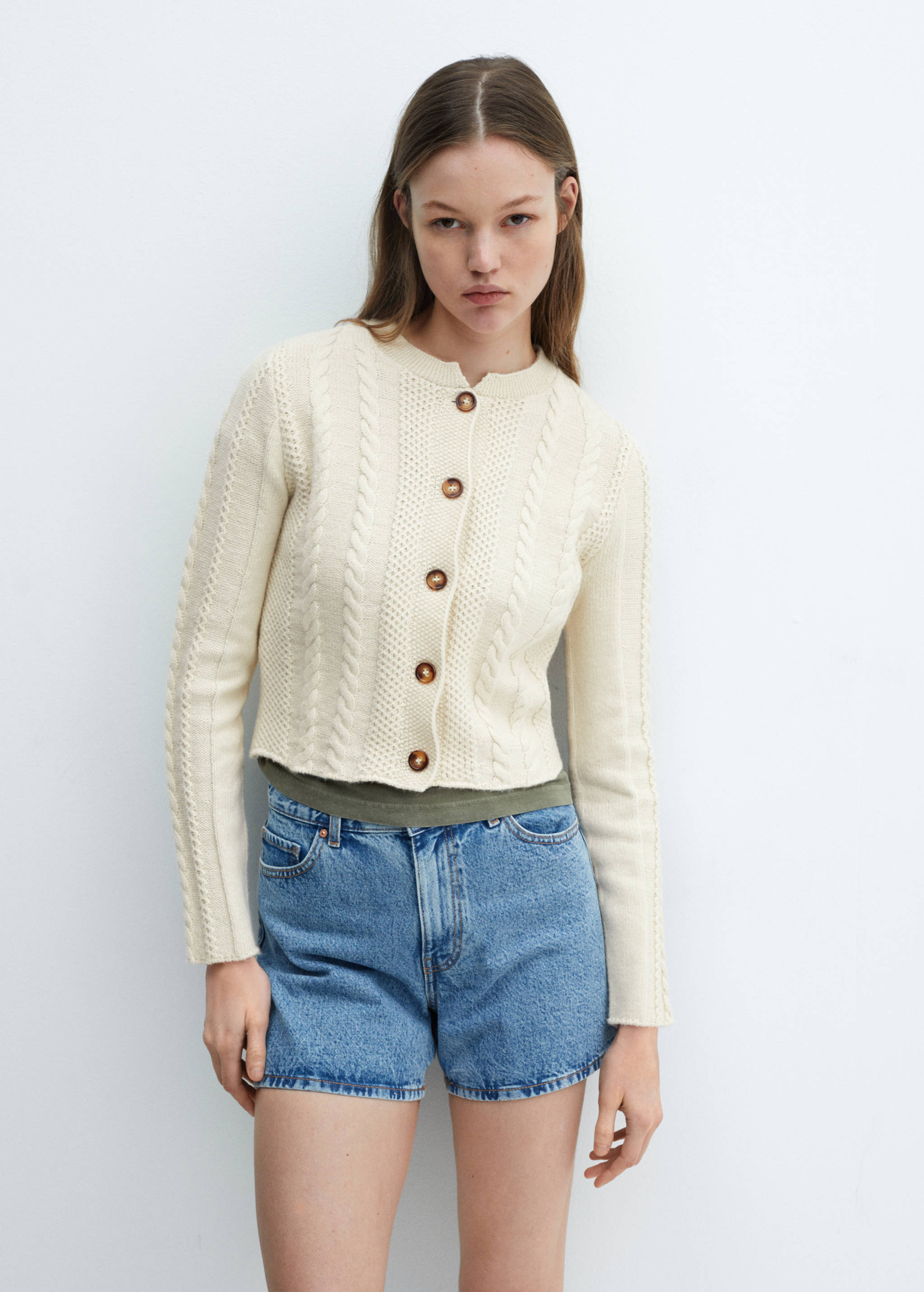 Buttoned knit braided cardigan - Medium plane