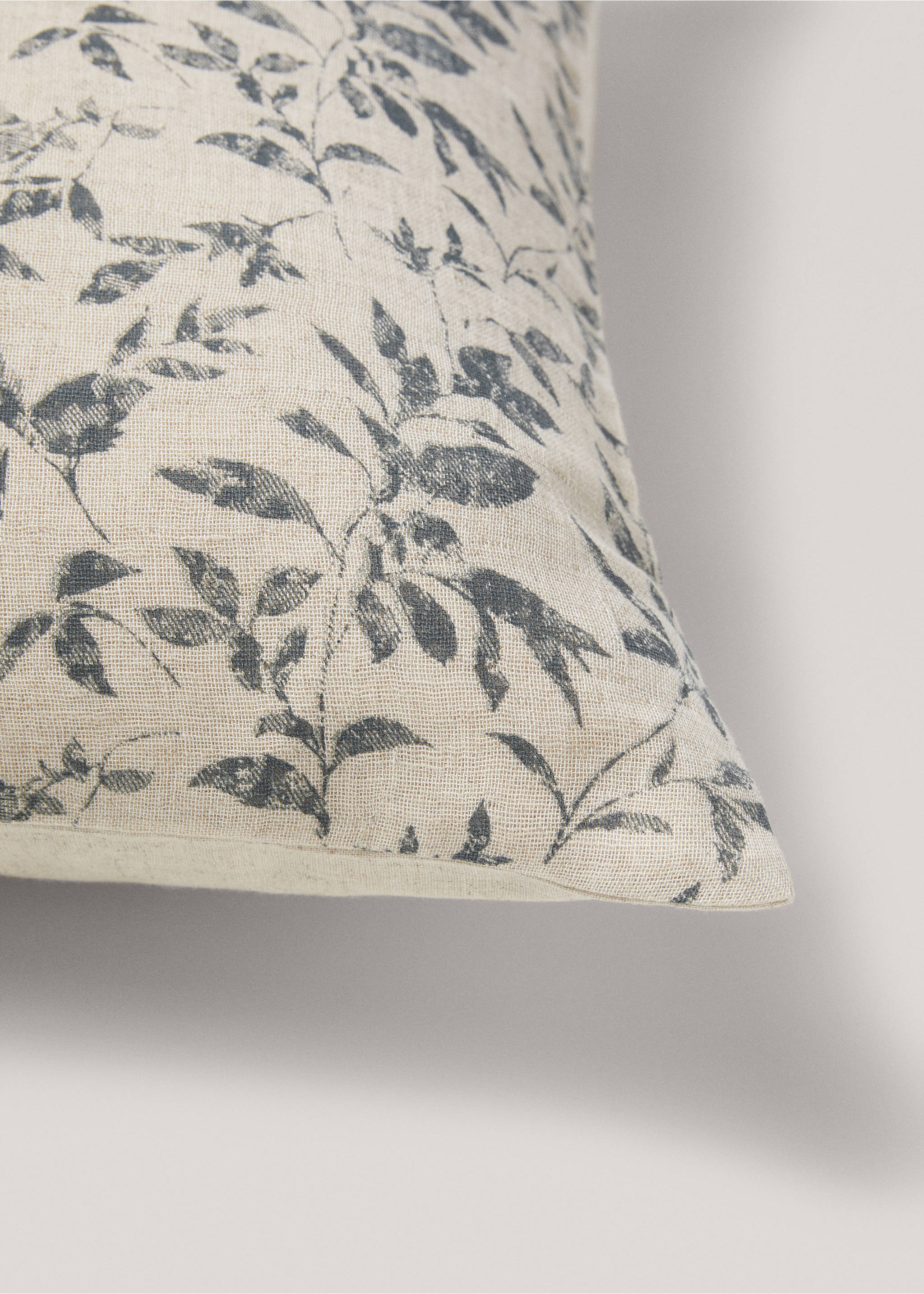 Housse de coussin coton lin fleurs 70x90 cm - Détail de l'article 3, Sable. Ref: 67084057-00.